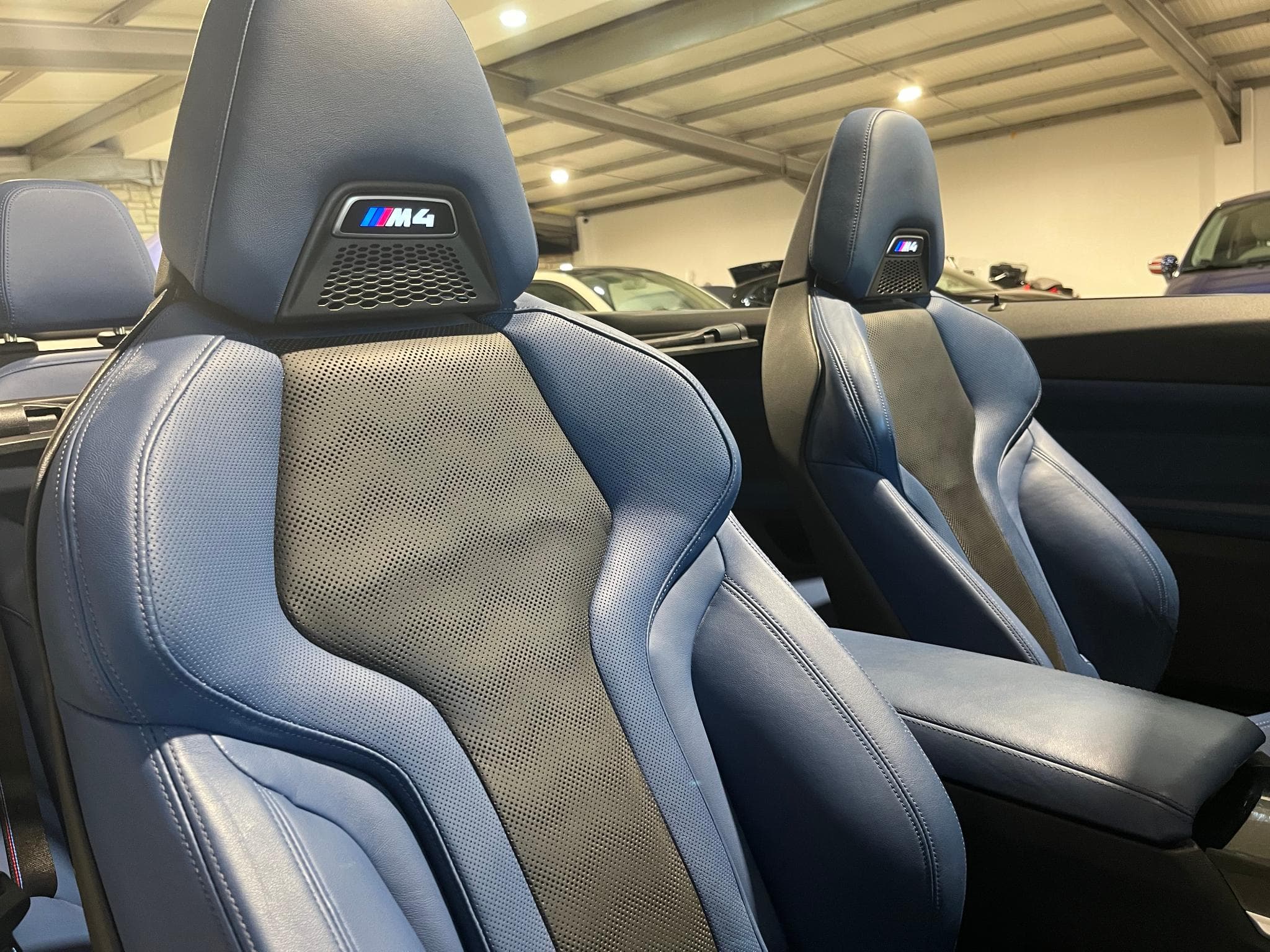 BMW M4 Cabrio Competition M xDrive (2022) - Photo 25