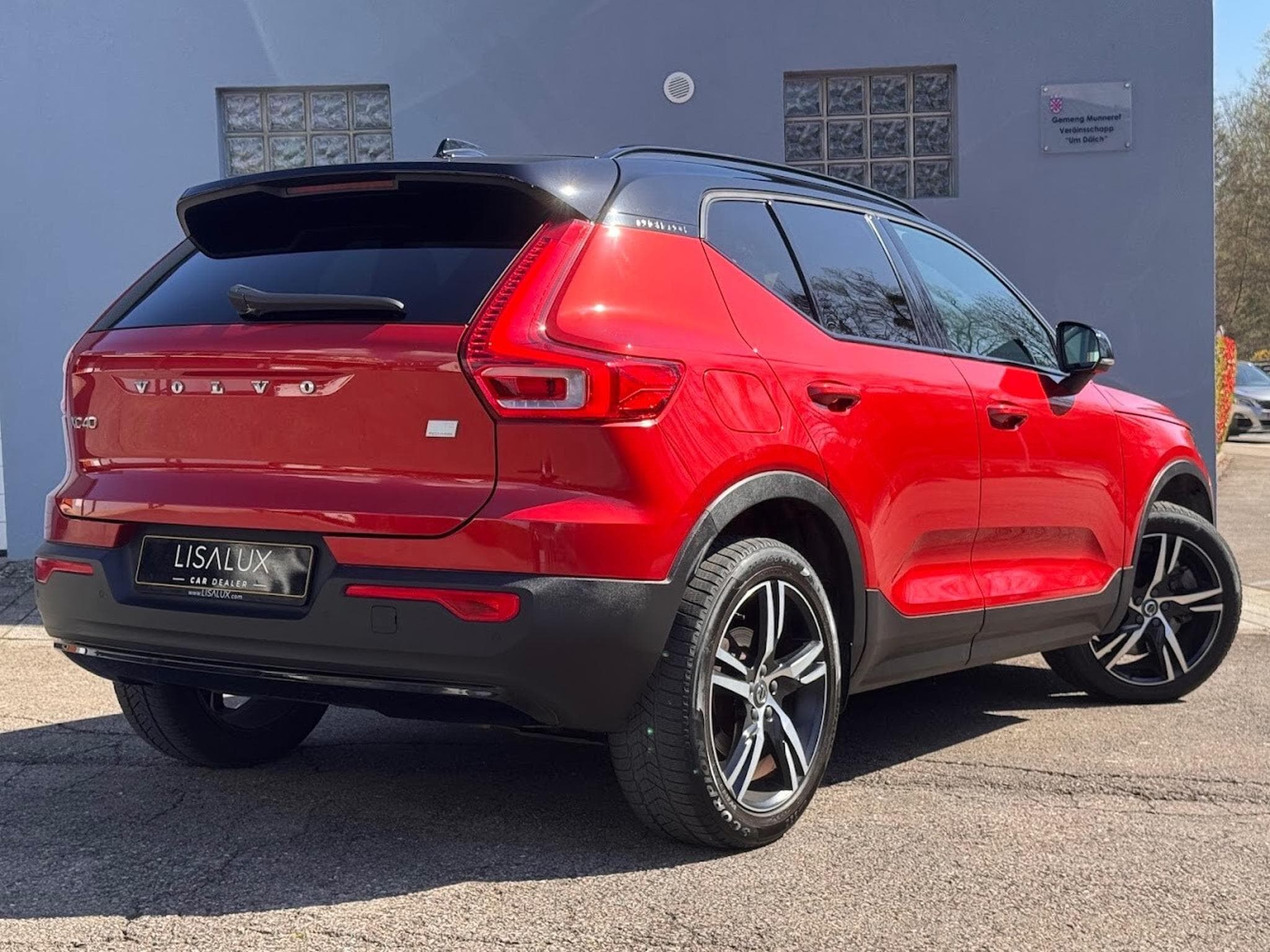 Volvo XC40 T5 PHEV 262 CV R-DESIGN DCT RECHARGEABLE  1ERE MAIN CARNET (2020) - Photo 2