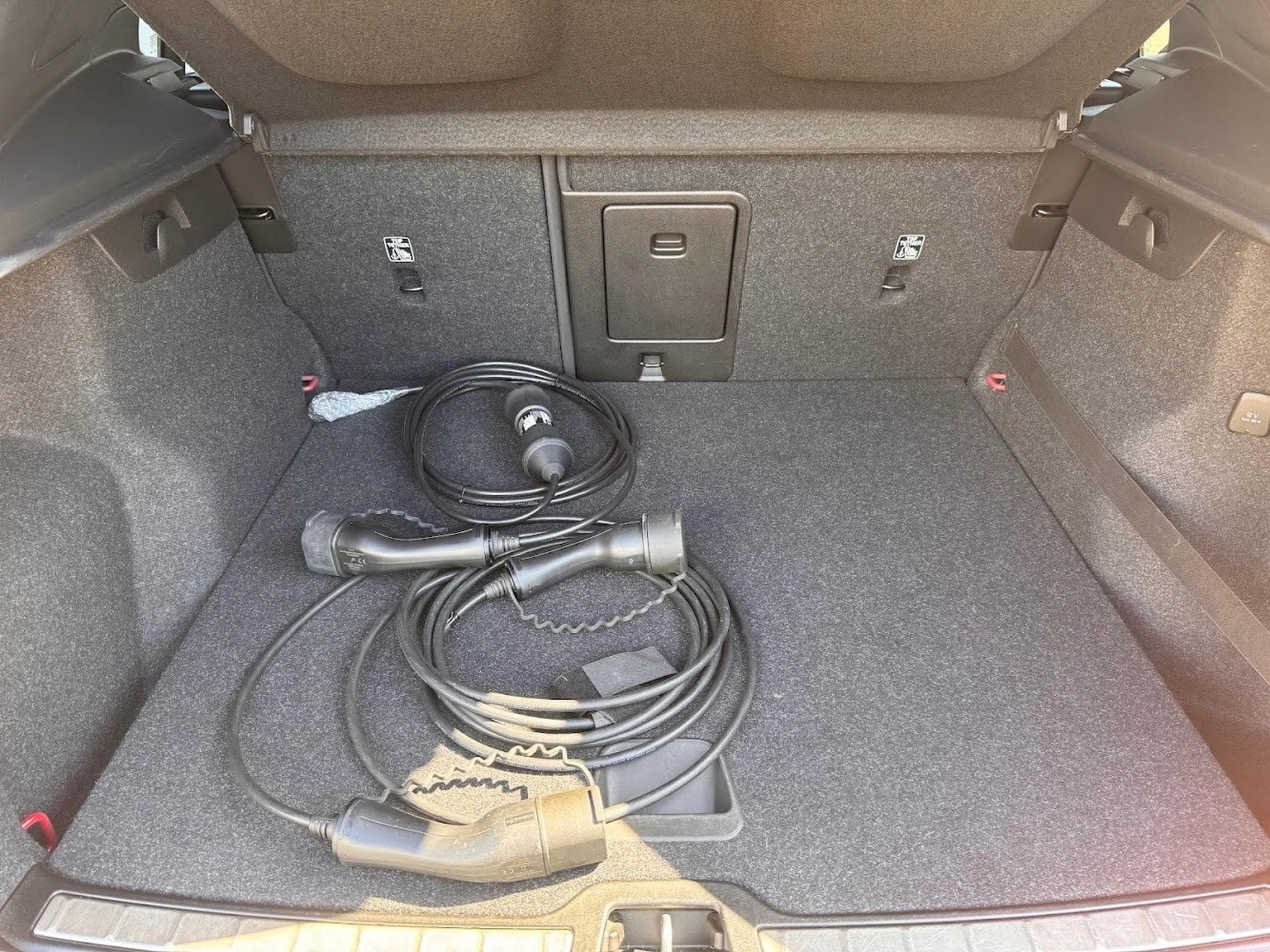 Volvo XC40 T5 PHEV 262 CV R-DESIGN DCT RECHARGEABLE  1ERE MAIN CARNET (2020) - Photo 5