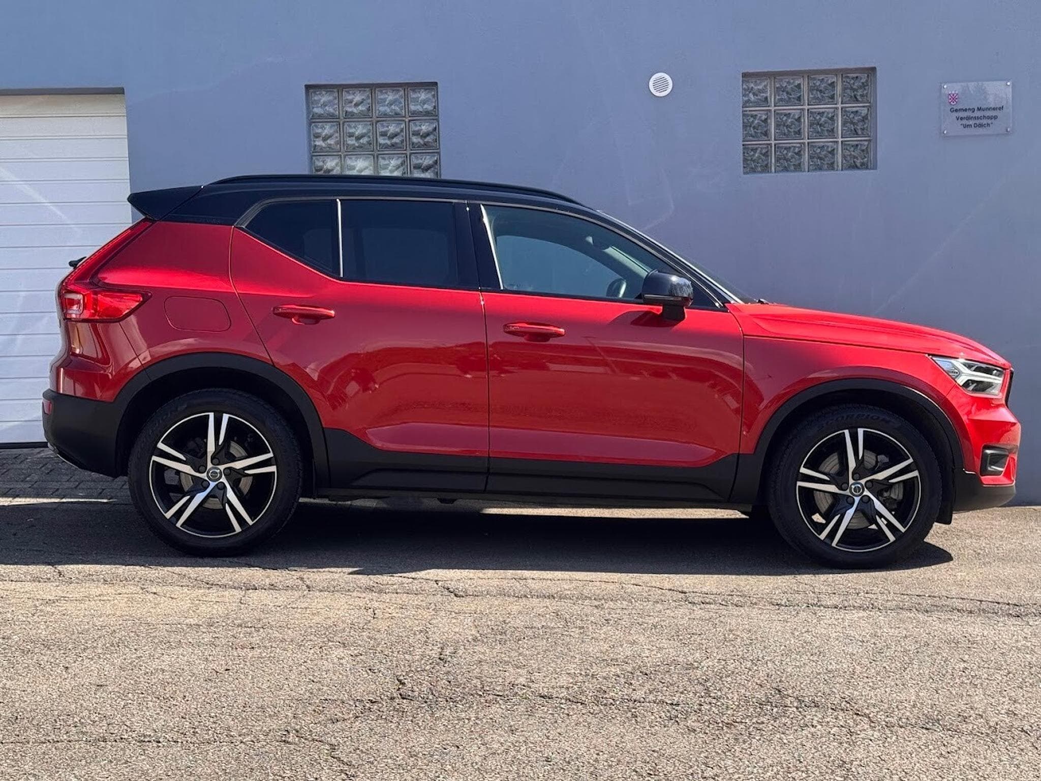 Volvo XC40 T5 PHEV 262 CV R-DESIGN DCT RECHARGEABLE  1ERE MAIN CARNET (2020) - Photo 8