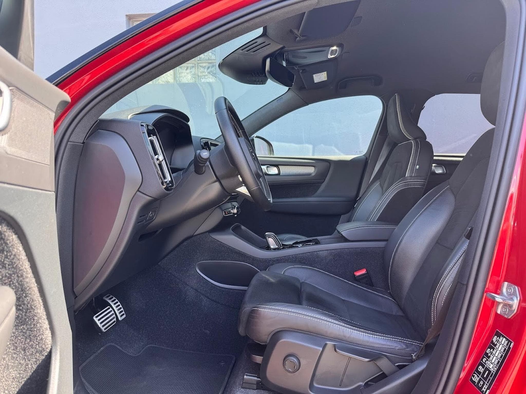 Volvo XC40 T5 PHEV 262 CV R-DESIGN DCT RECHARGEABLE  1ERE MAIN CARNET (2020) - Photo 10