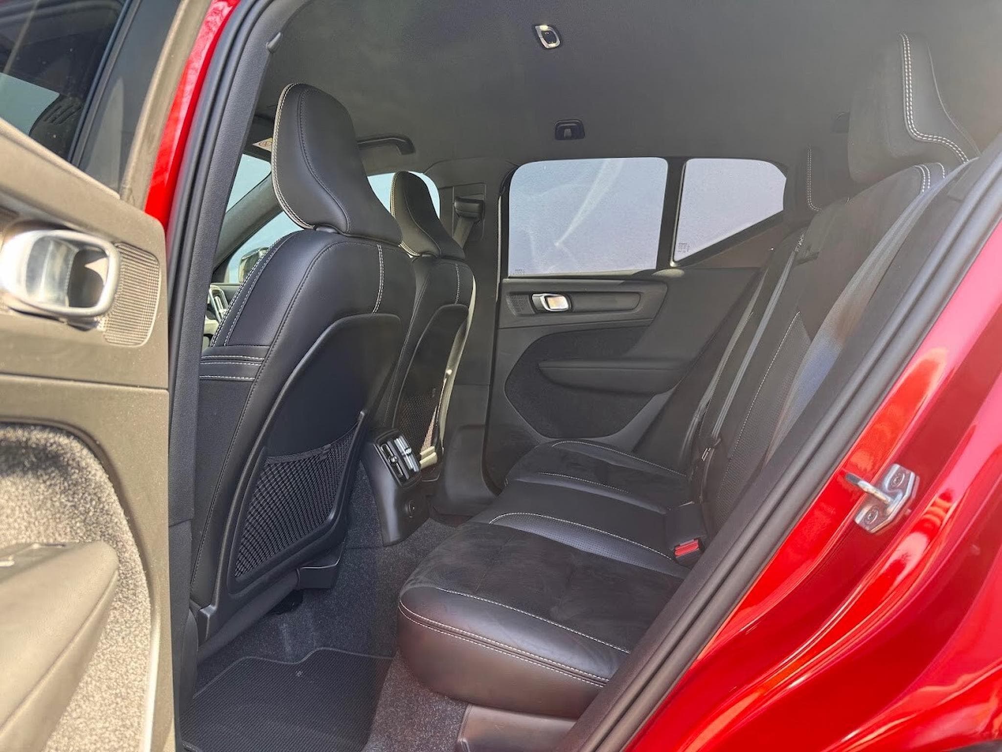 Volvo XC40 T5 PHEV 262 CV R-DESIGN DCT RECHARGEABLE  1ERE MAIN CARNET (2020) - Photo 11