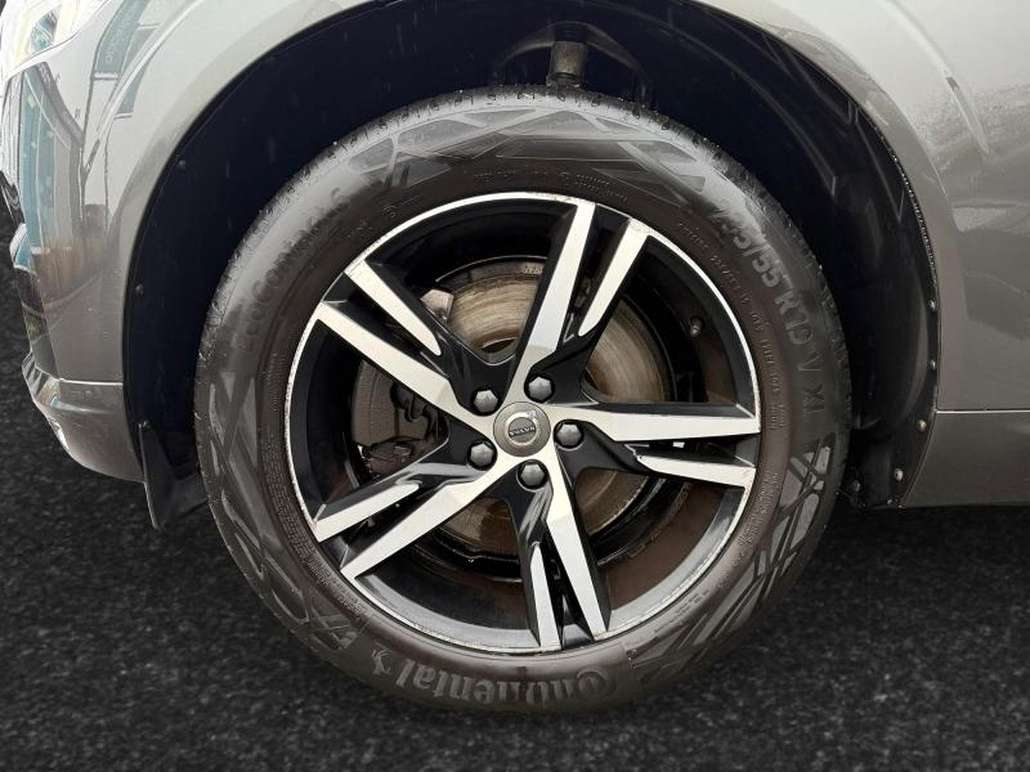 Volvo XC60 T4 R Design / Essence (2020) - Photo 14