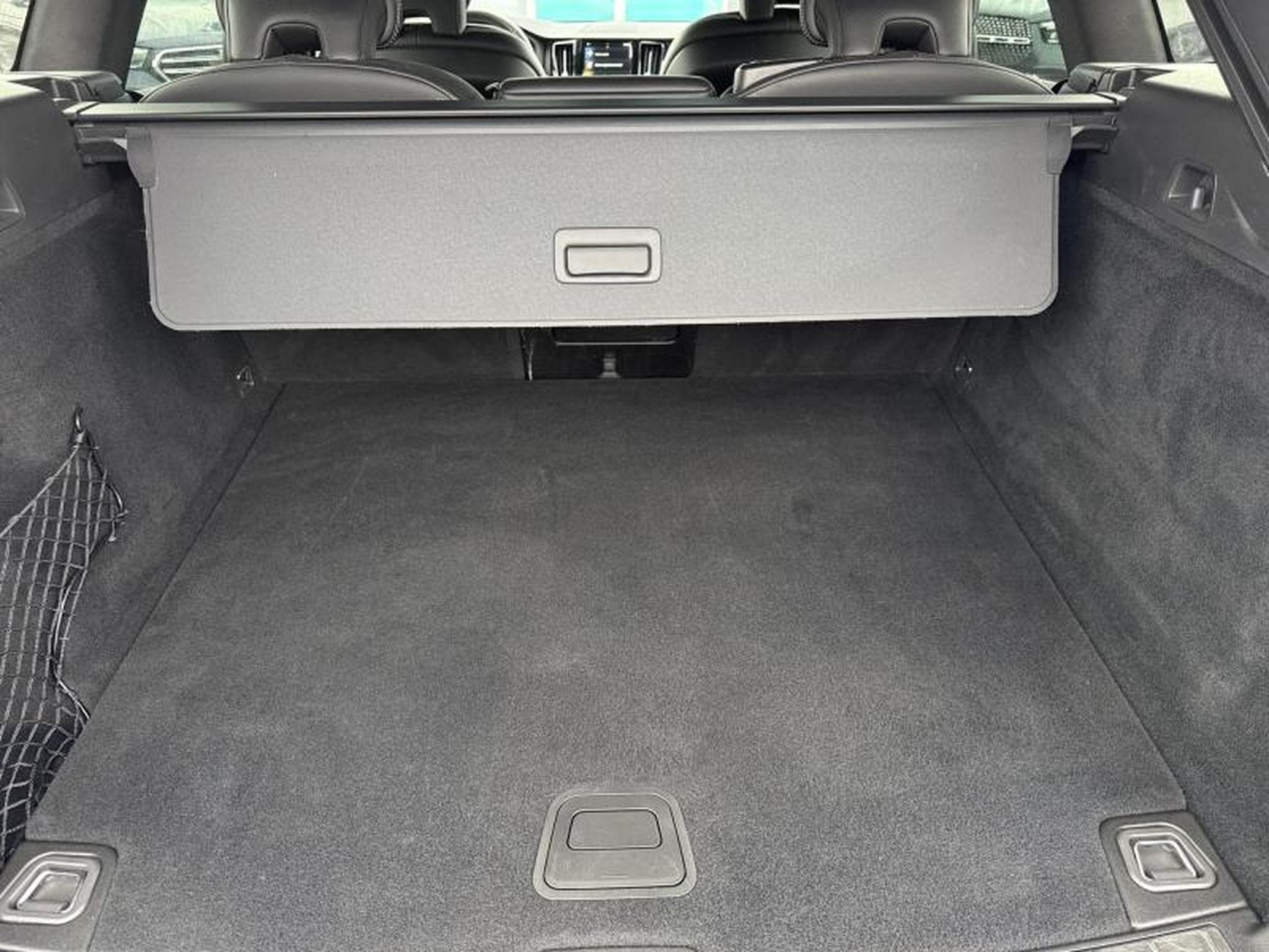 Volvo XC60 T4 R Design / Essence (2020) - Photo 19