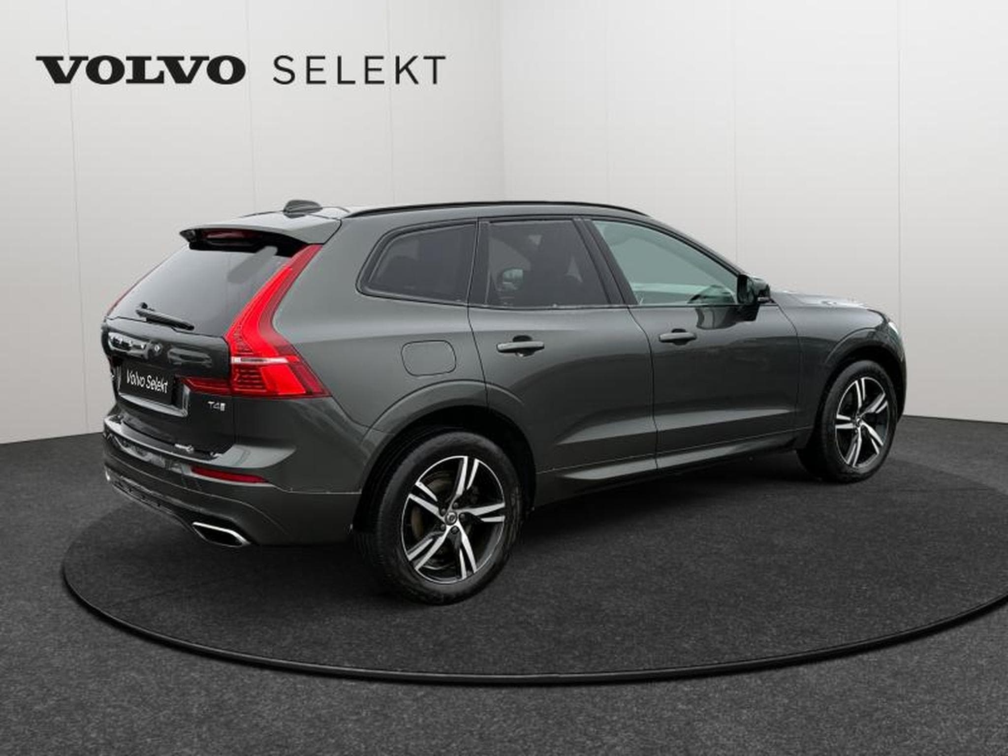Volvo XC60 T4 R Design / Essence (2020) - Photo 2