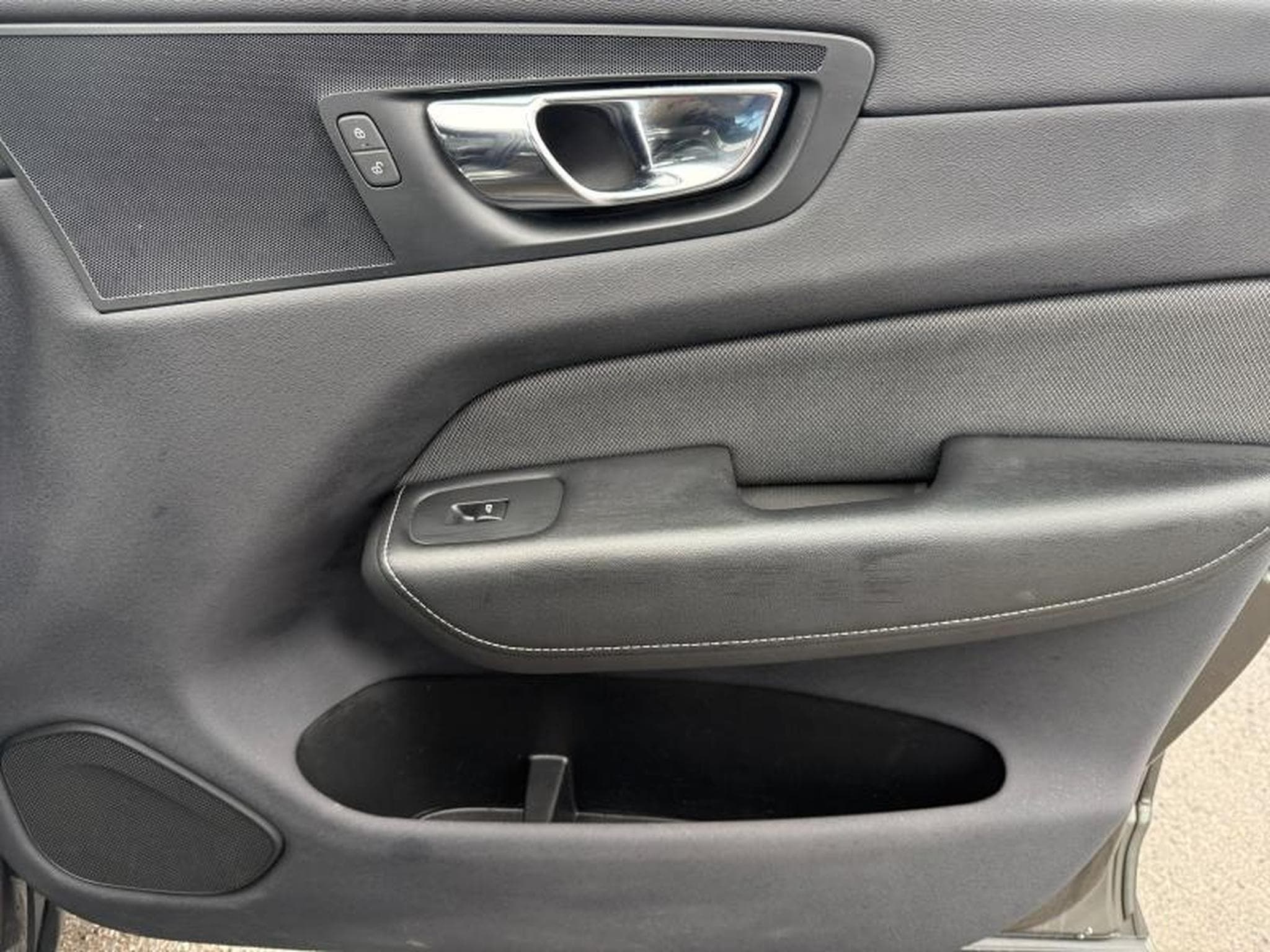 Volvo XC60 T4 R Design / Essence (2020) - Photo 42
