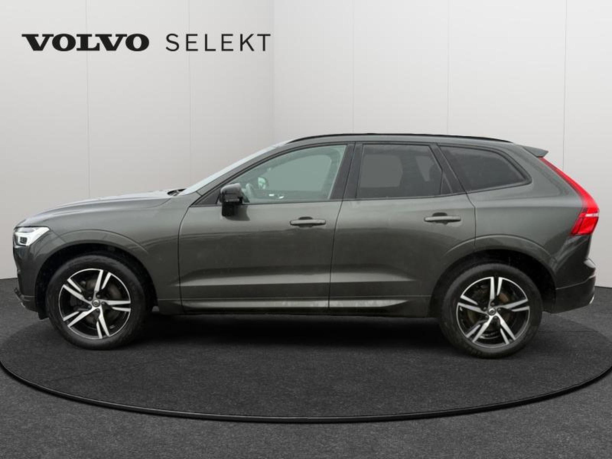Volvo XC60 T4 R Design / Essence (2020) - Photo 44