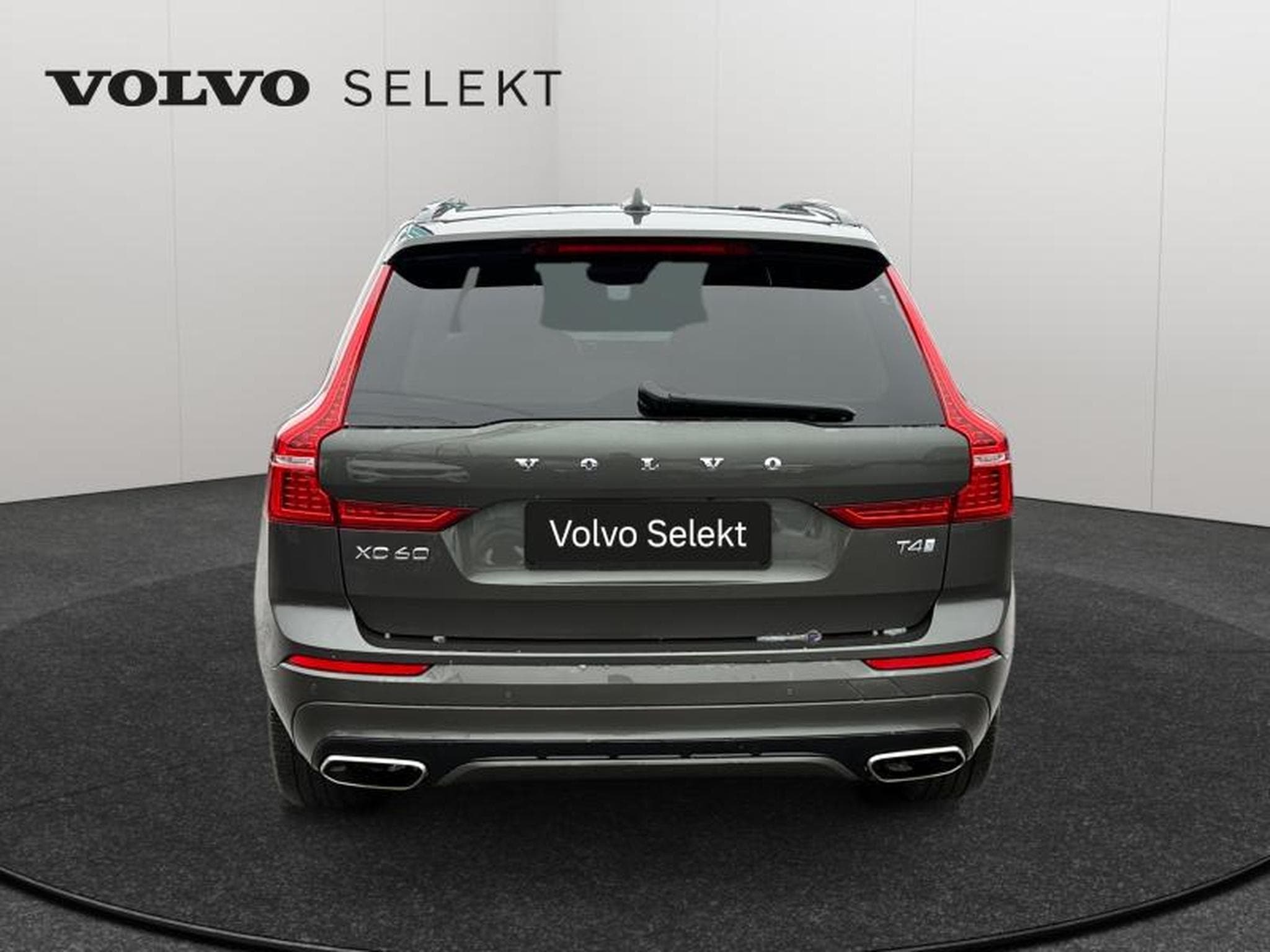 Volvo XC60 T4 R Design / Essence (2020) - Photo 6