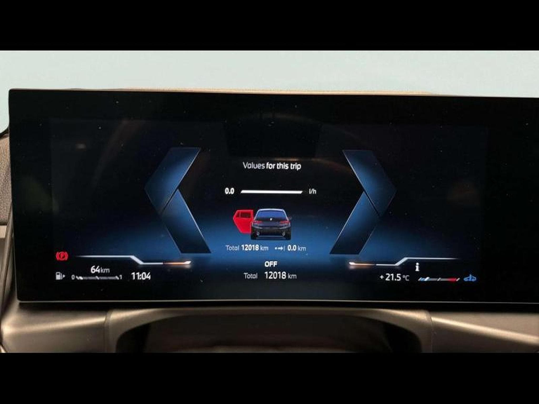 BMW 330 xDrive Touring (2025) - Photo 10