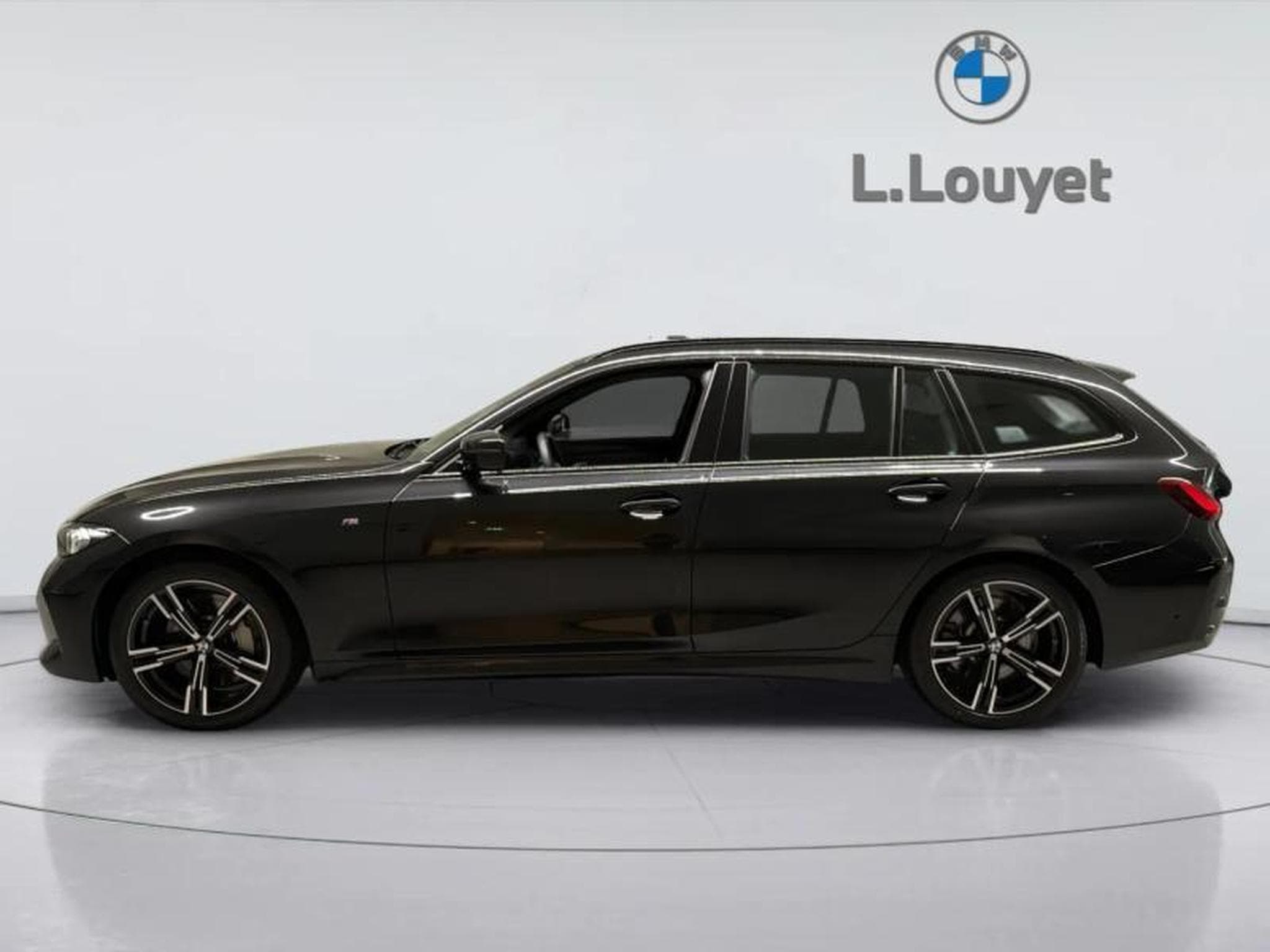 BMW 330 xDrive Touring (2025) - Photo 14