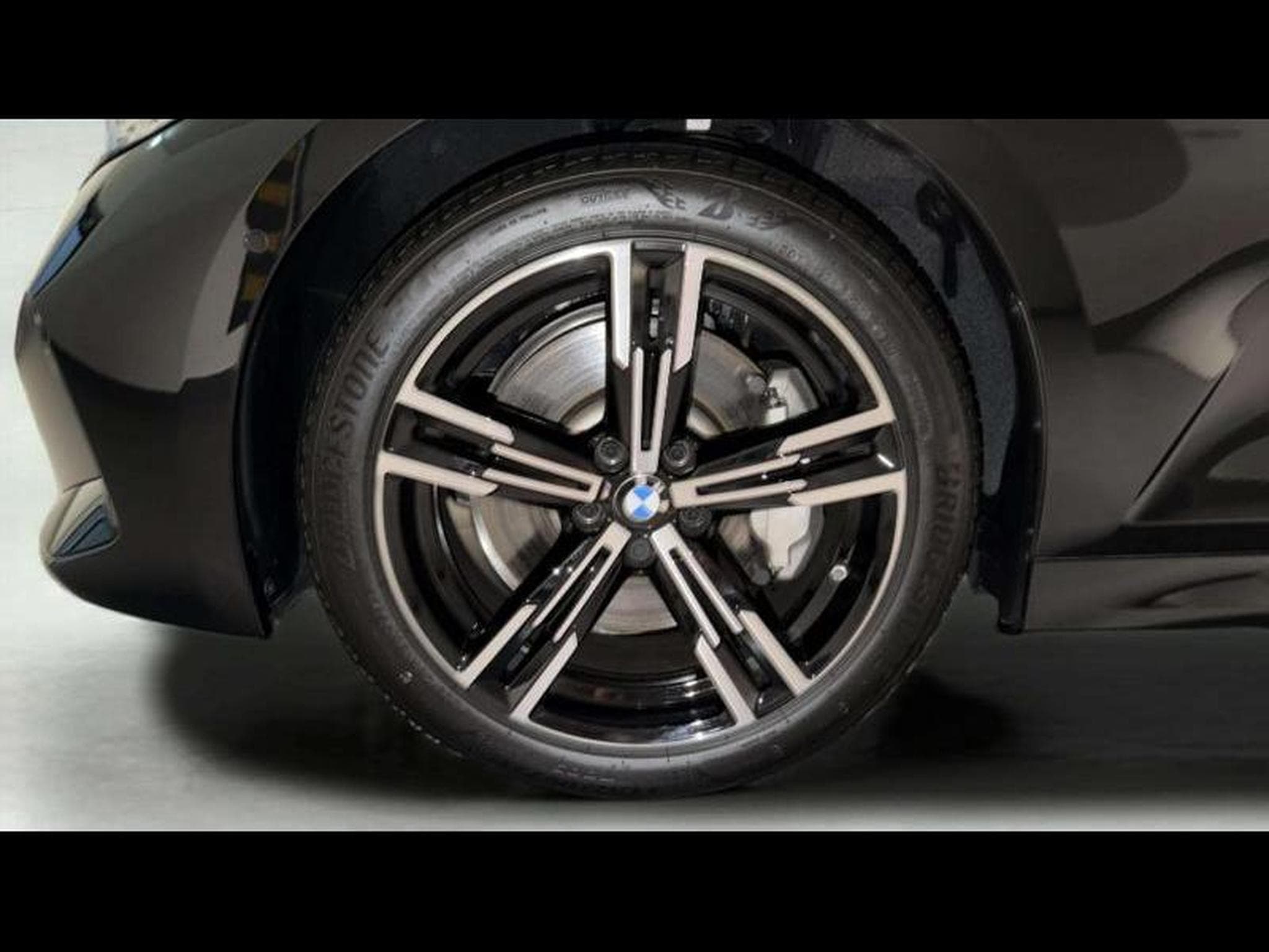 BMW 330 xDrive Touring (2025) - Photo 8