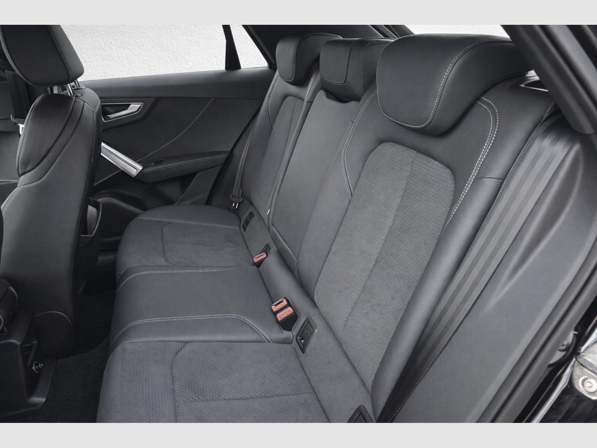 Audi Q2 35Tfsi 150 s-tronic (2021) - Photo 4