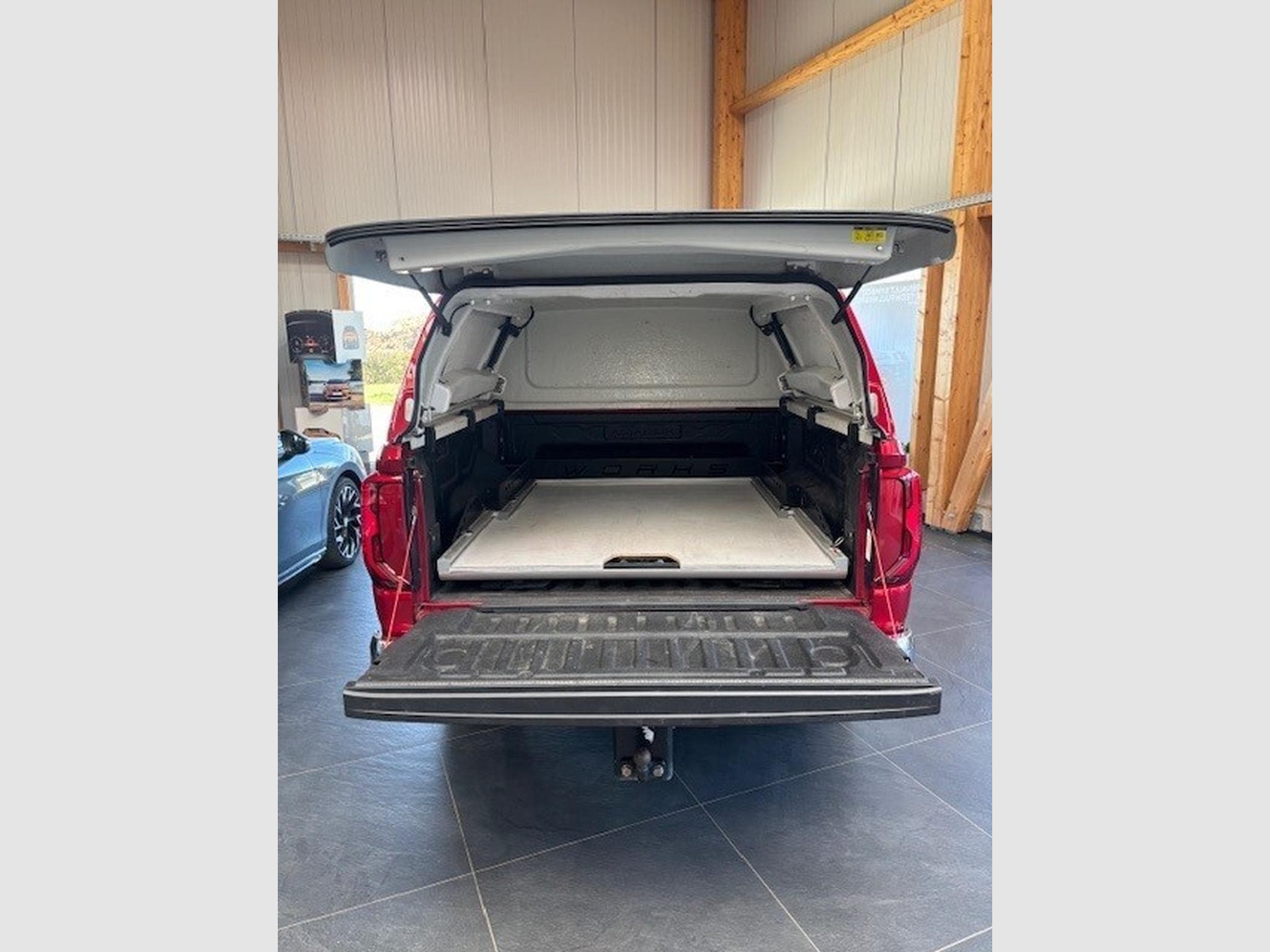 VW Amarok Double Cabin Style 4x4 (2025) - Photo 4