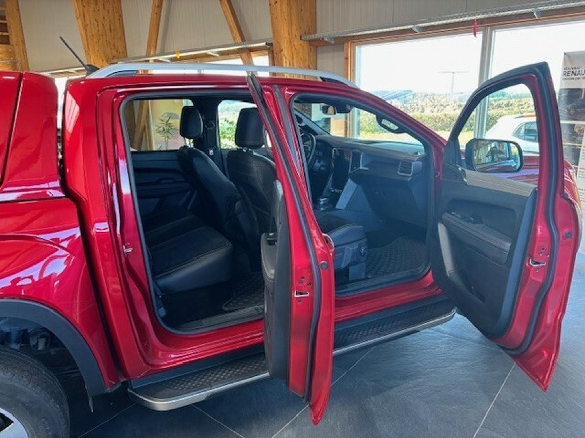 VW Amarok Double Cabin Style 4x4 (2025) - Photo 5