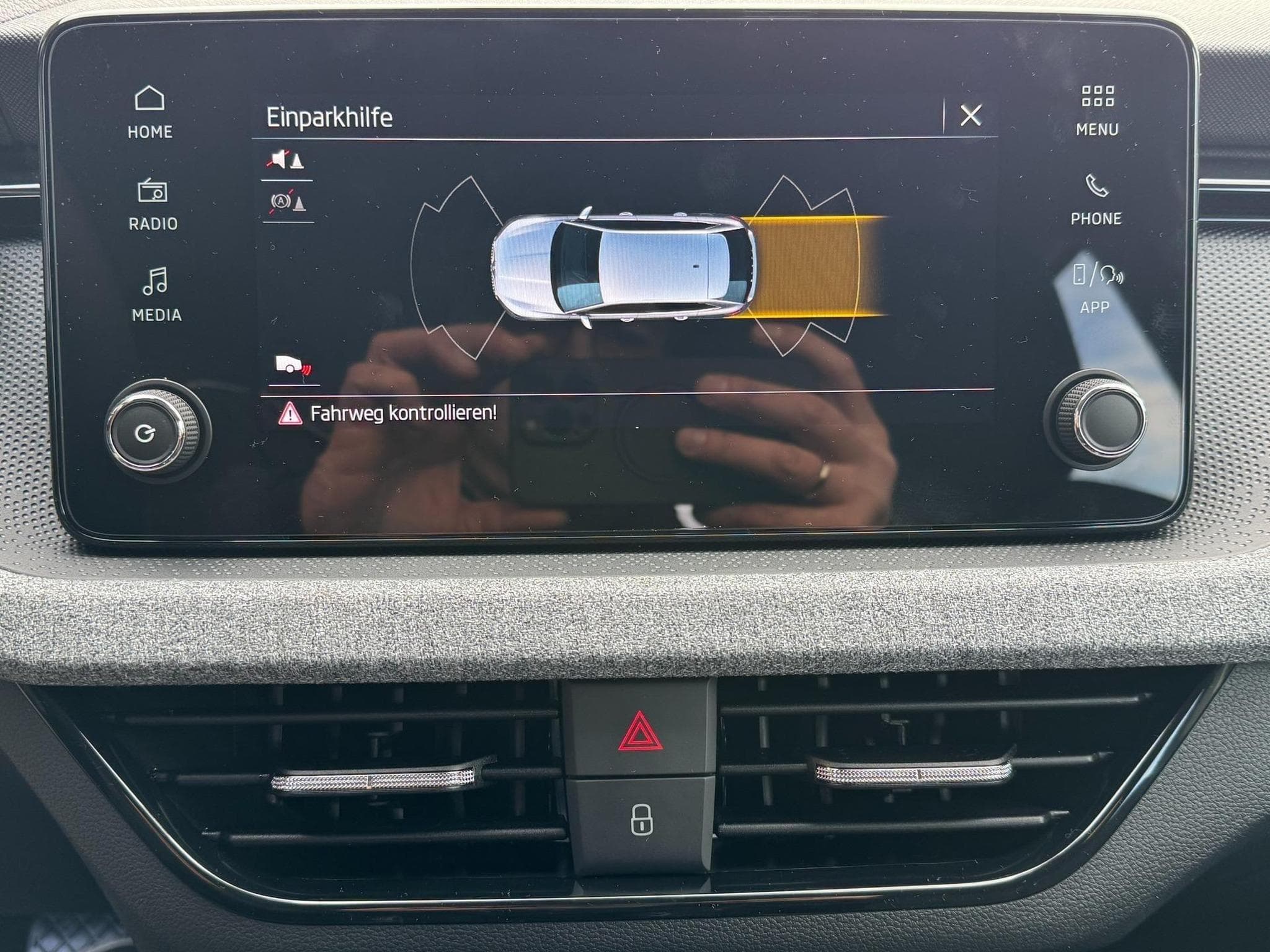 Skoda Scala 1,0 TSI DSG (2026) - Photo 17