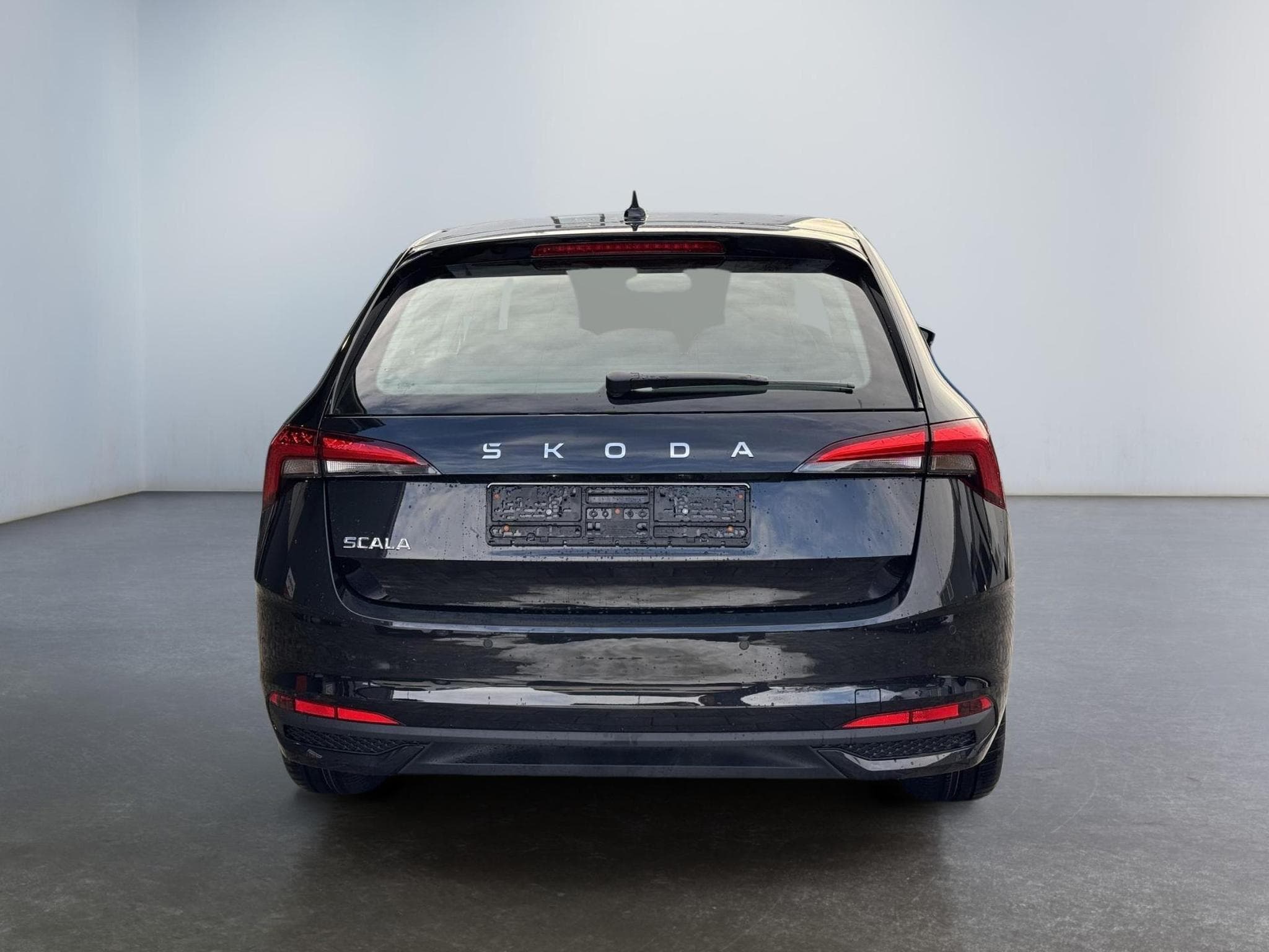 Skoda Scala 1,0 TSI DSG (2026) - Photo 3