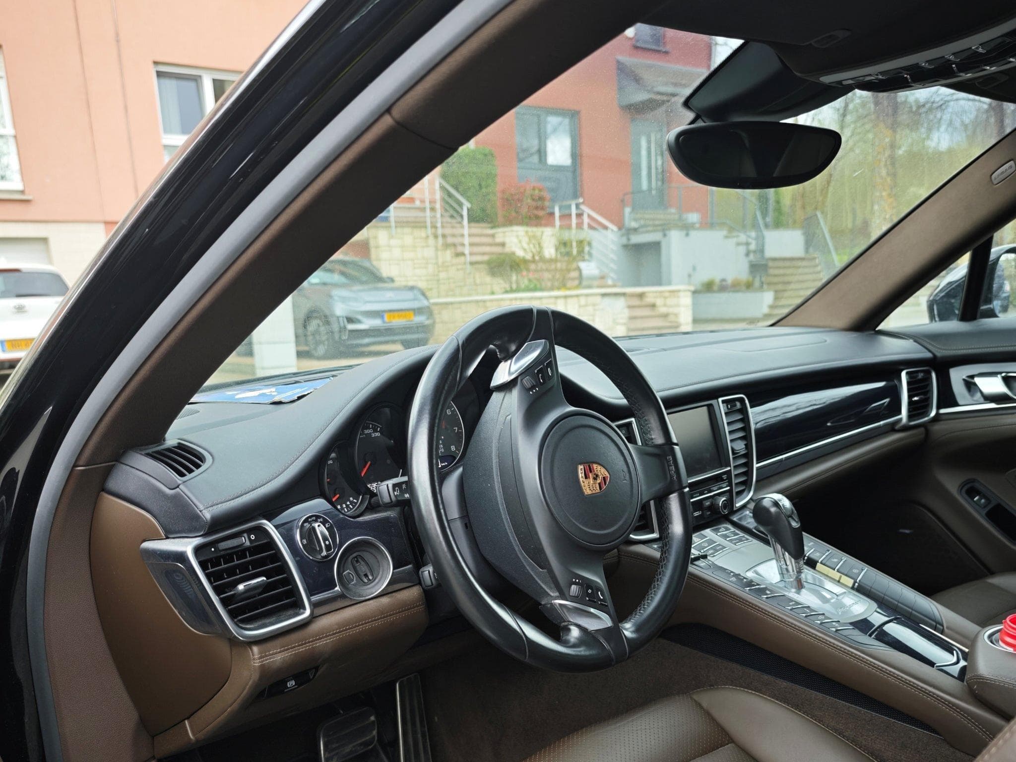 Porsche Panamera PANAMERA S (2016) - Photo 3