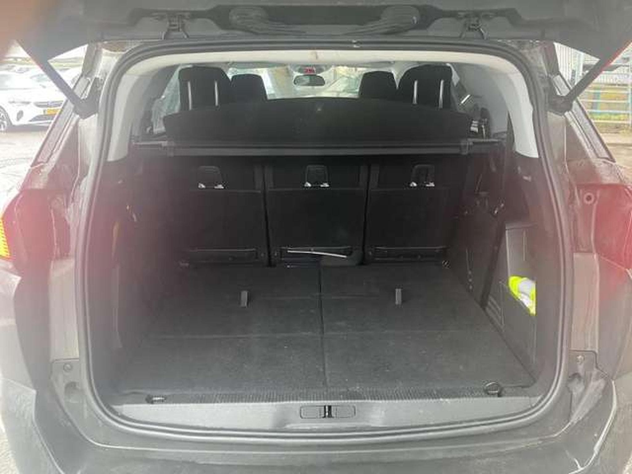 Peugeot 5008 7 places (2019) - Photo 16