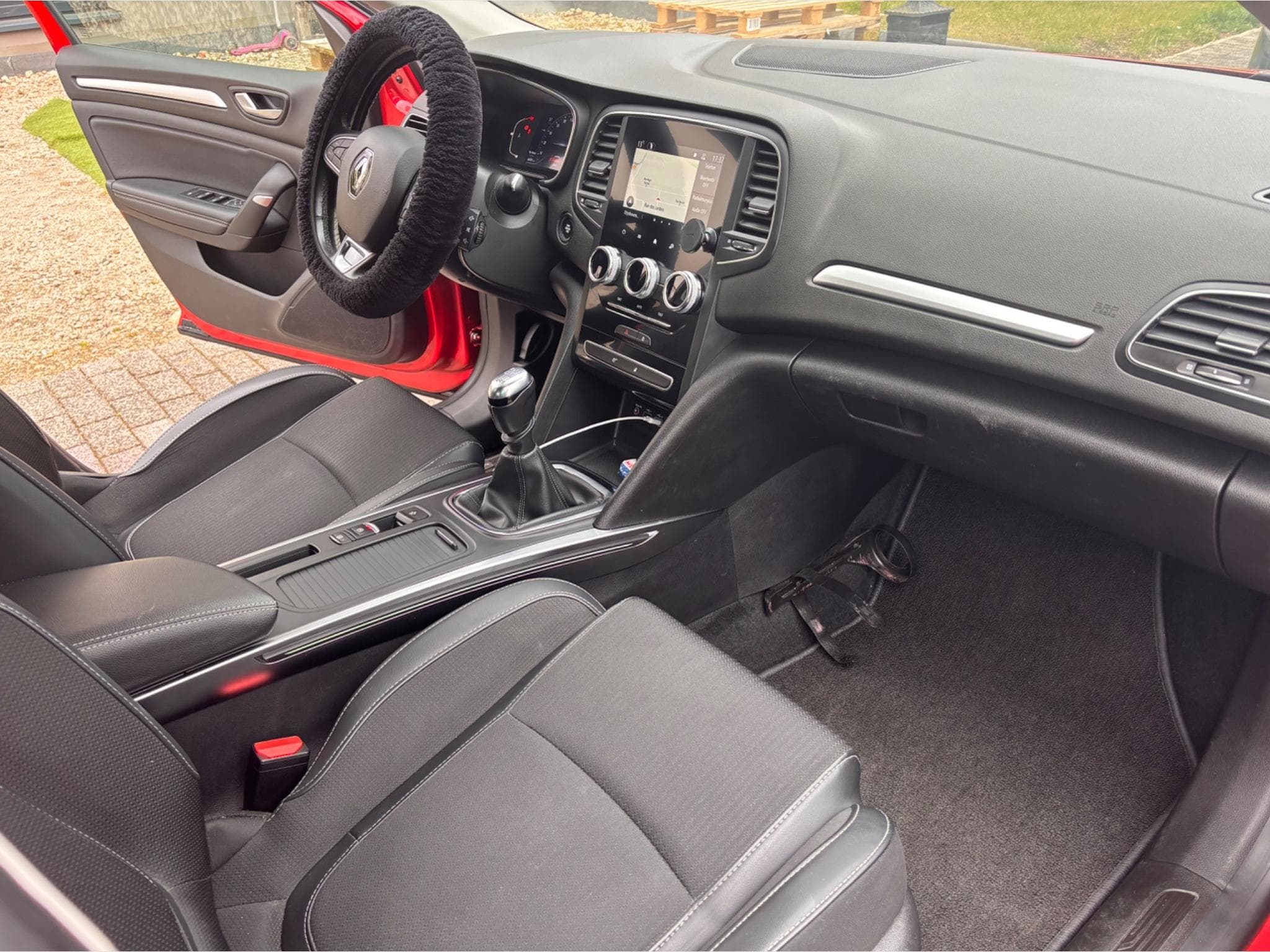 Renault Megane 1.5 Blue dCI Berline Phase II (2021) - Photo 3