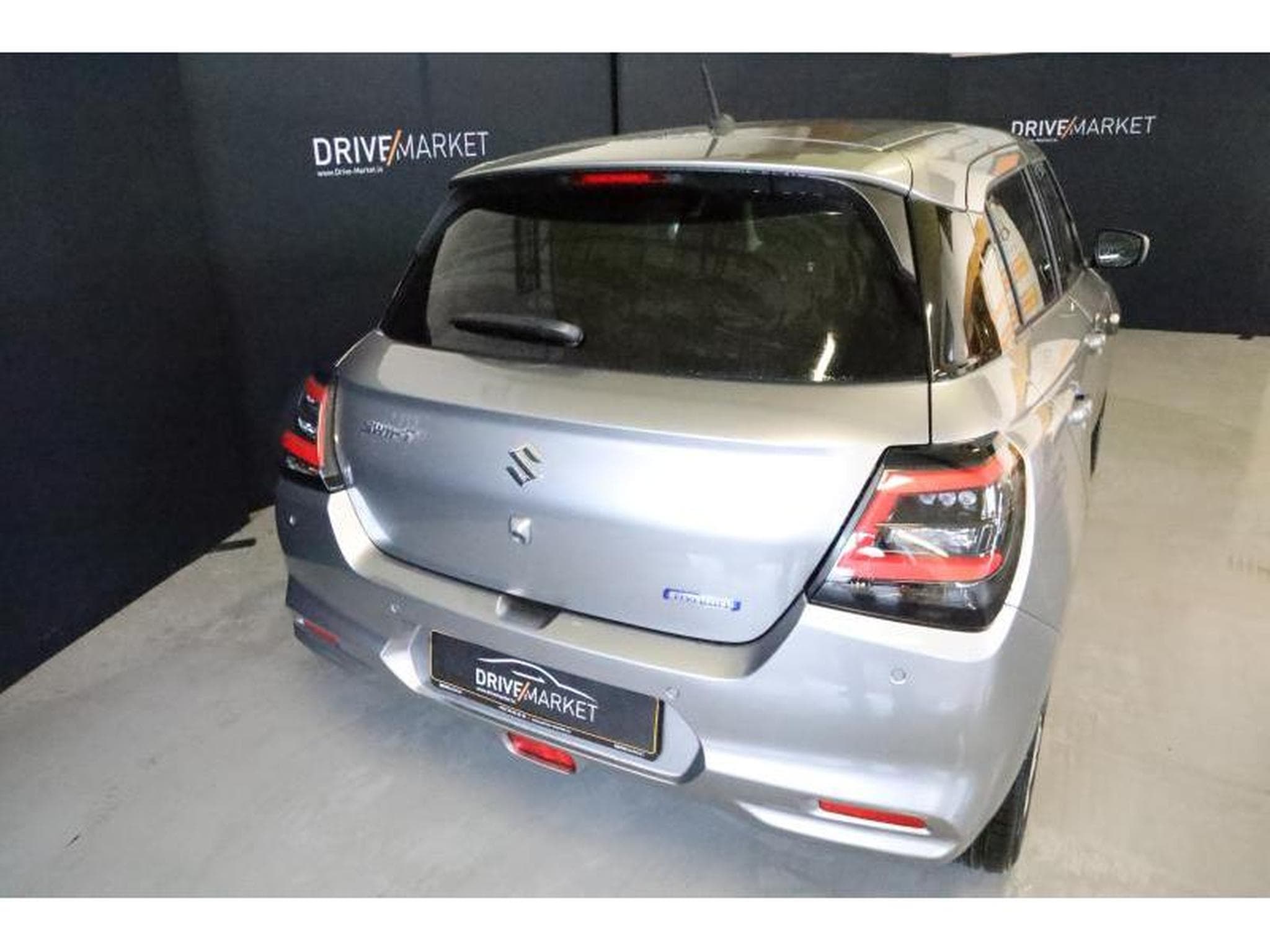 Suzuki Swift GL+ (2026) - Photo 18