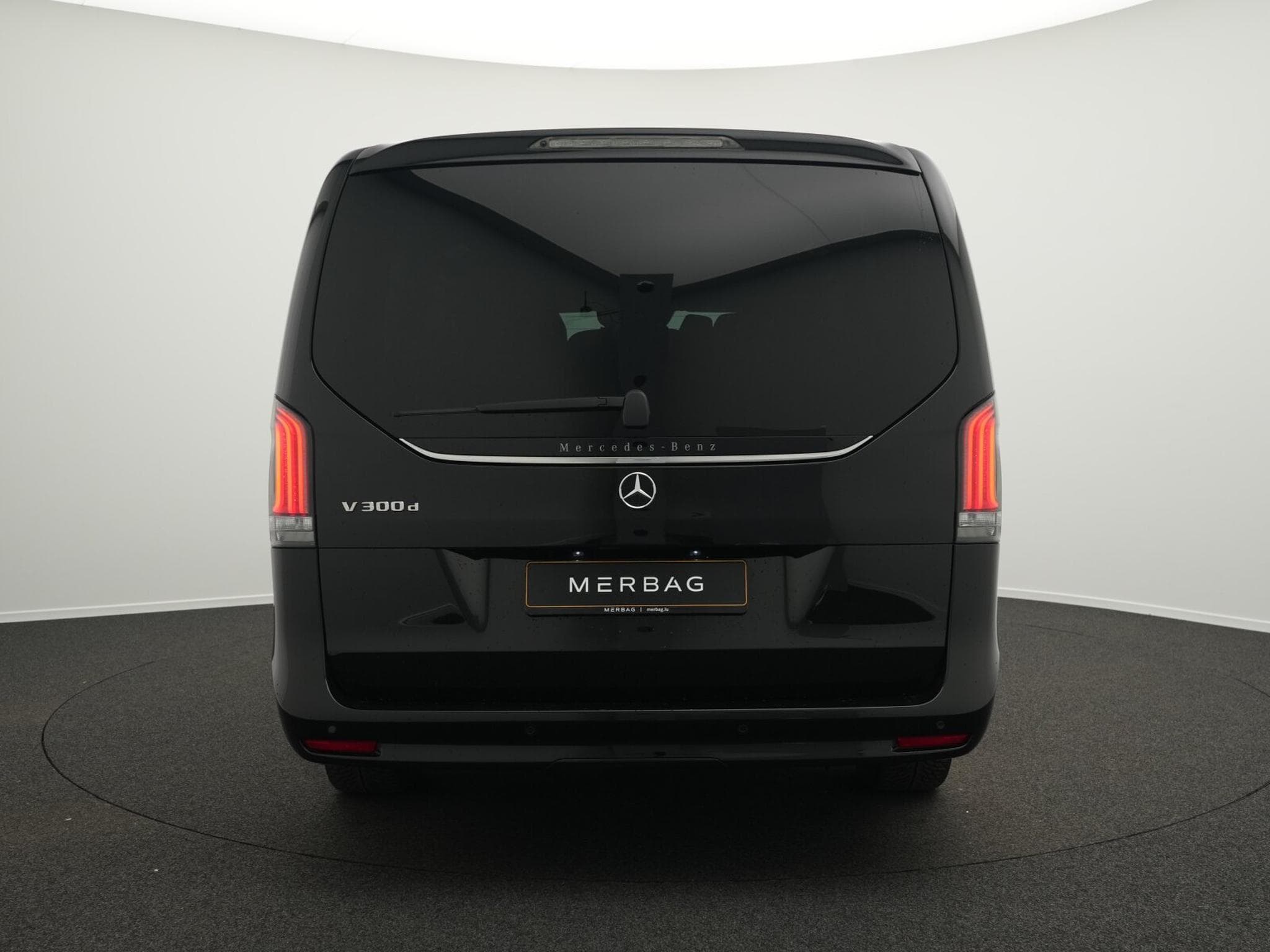 Mercedes V d RWD Avantgarde extralang (2024) - Photo 4