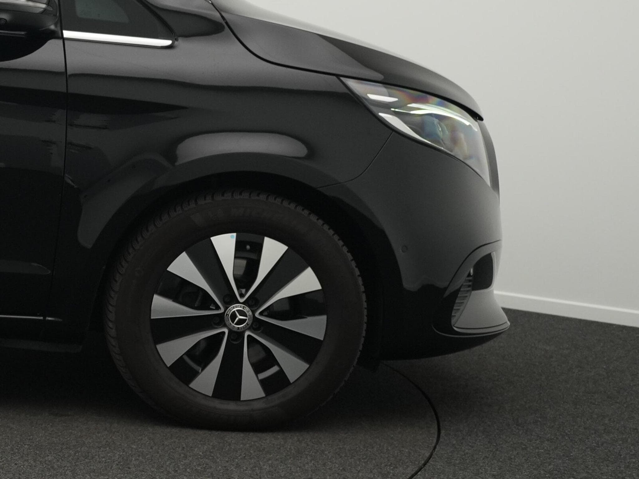 Mercedes V d RWD Avantgarde extralang (2024) - Photo 6