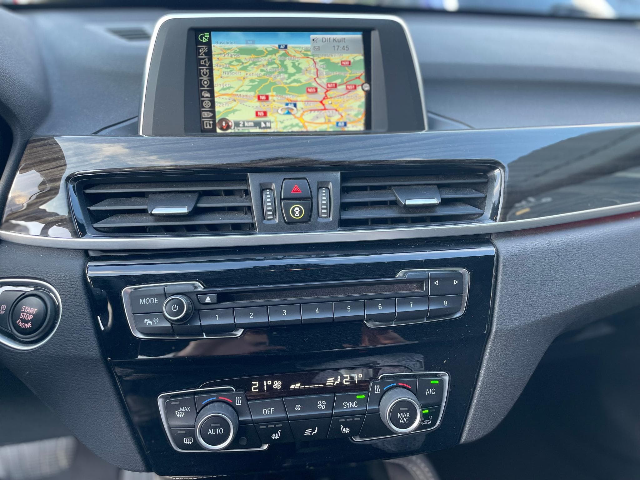 BMW X1 20i xDrive XLine Auto (2016) - Photo 9