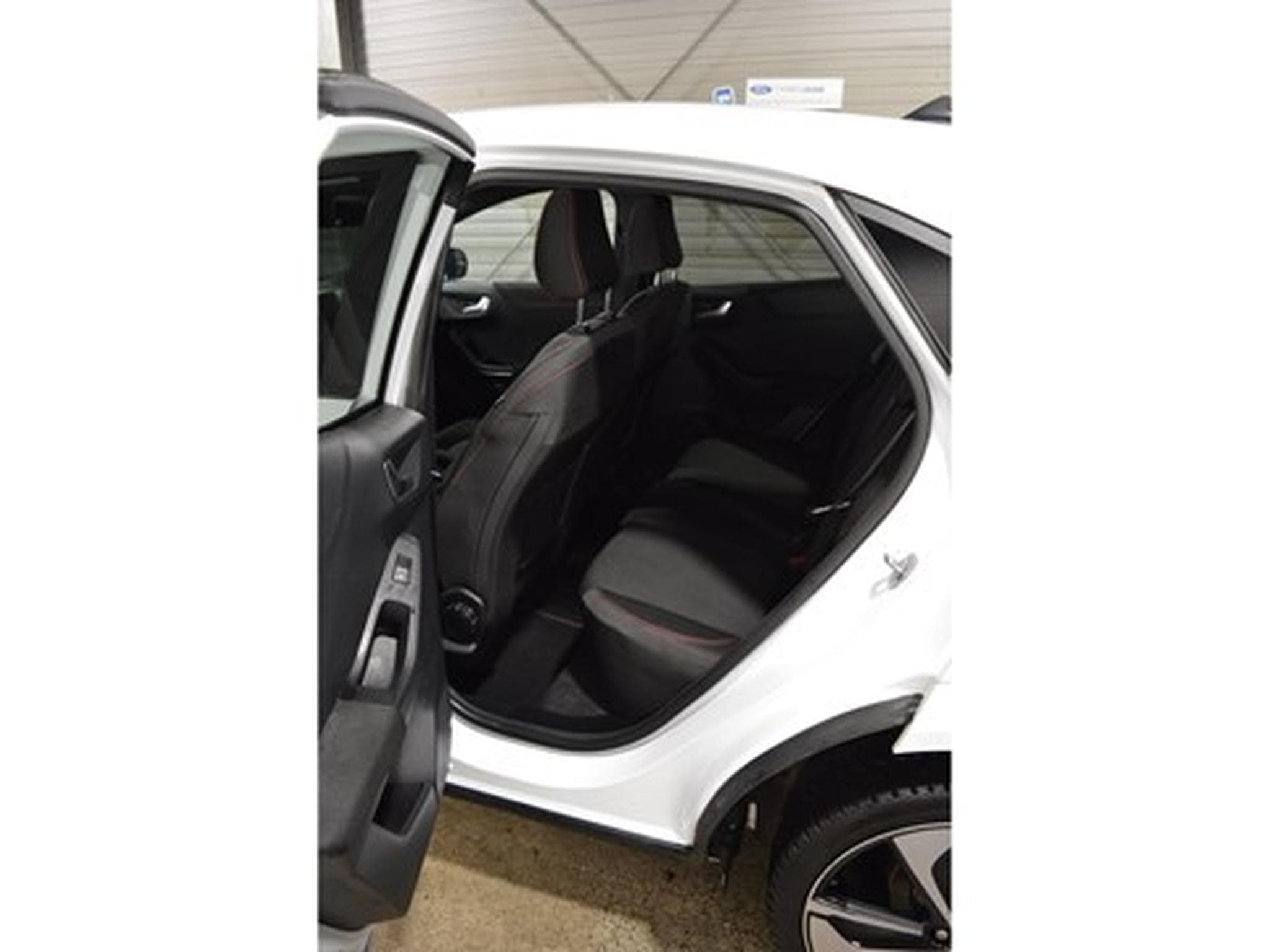 Ford Puma ST-Line 1.0i EcoBoost mHEV 125ps / 92kW M6 (2020) - Photo 7