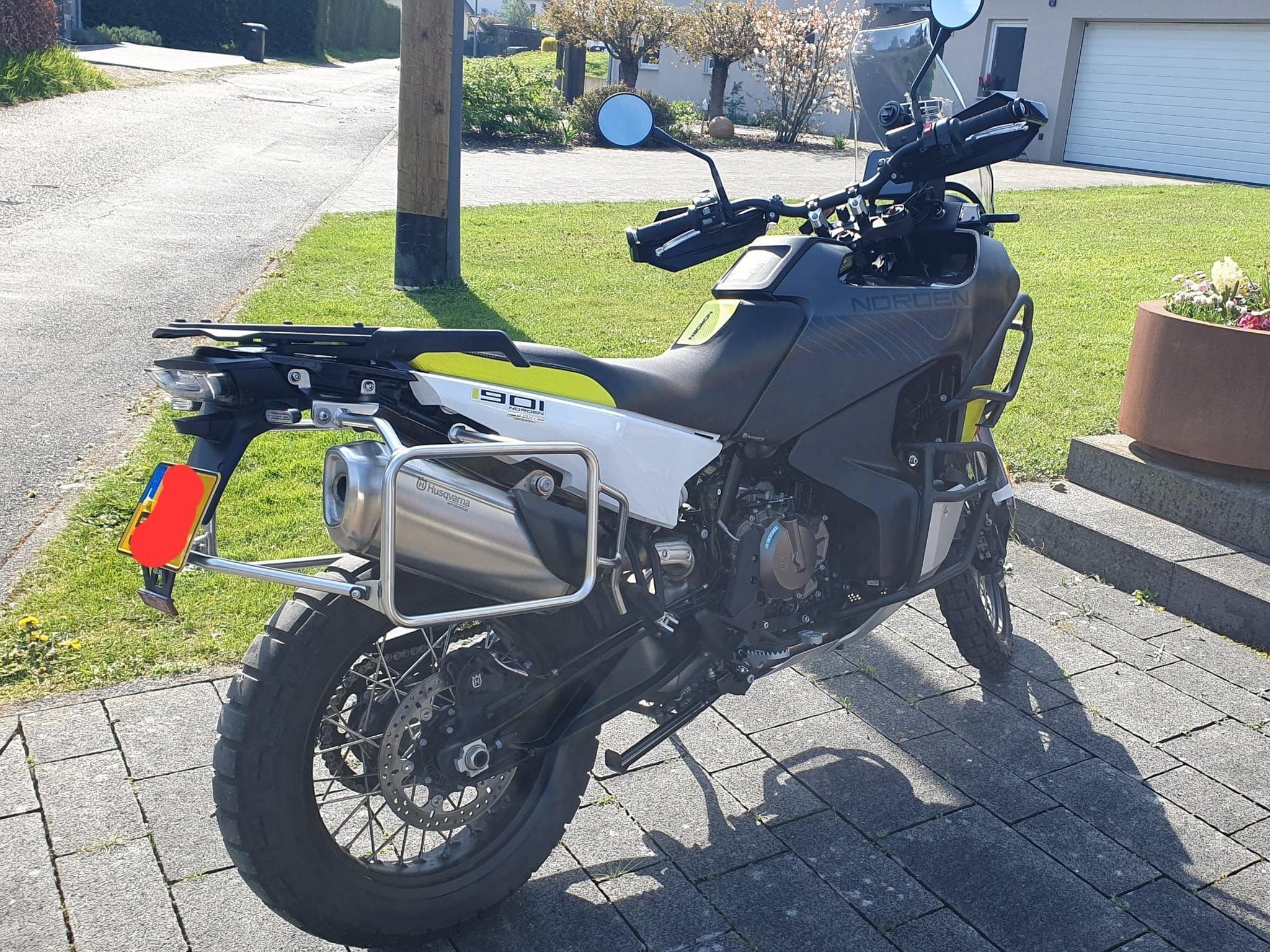 Husqvarna 901 Norden (2024) - Photo 2