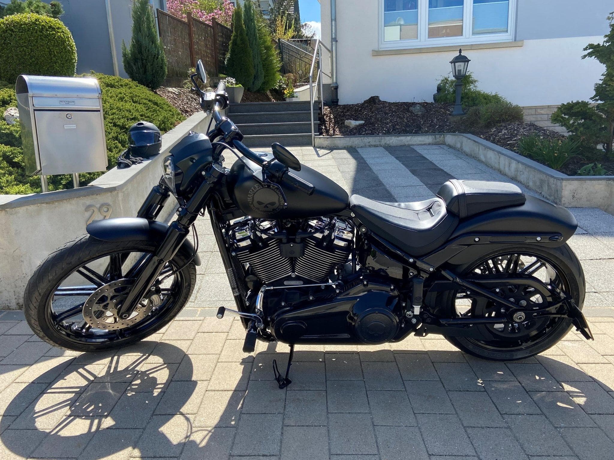 Harley-Davidson Softail Breakout 114 (2021) - Photo 2