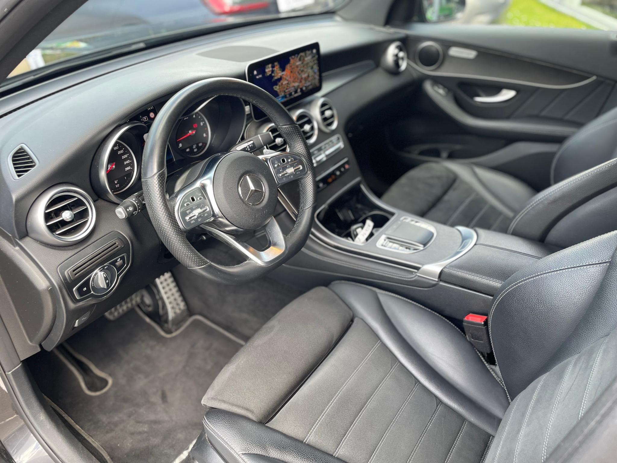 Mercedes GLC 400 D 4Matic 9G-Tronic (2019) - Photo 6