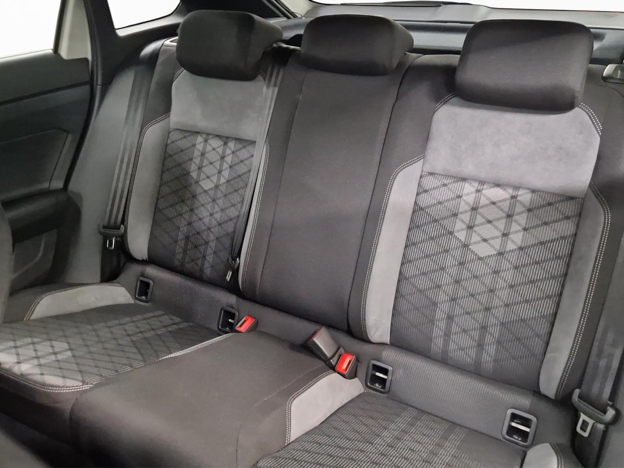 VW Taigo R-LINE (2024) - Photo 16