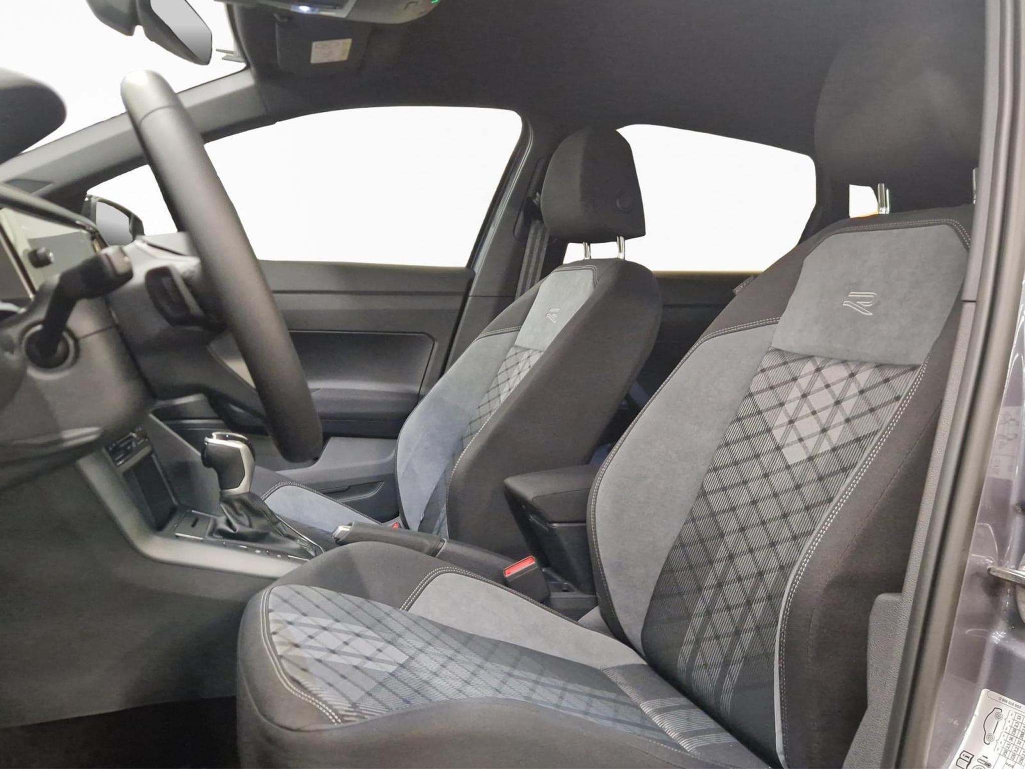 VW Polo R-LINE (2026) - Photo 9