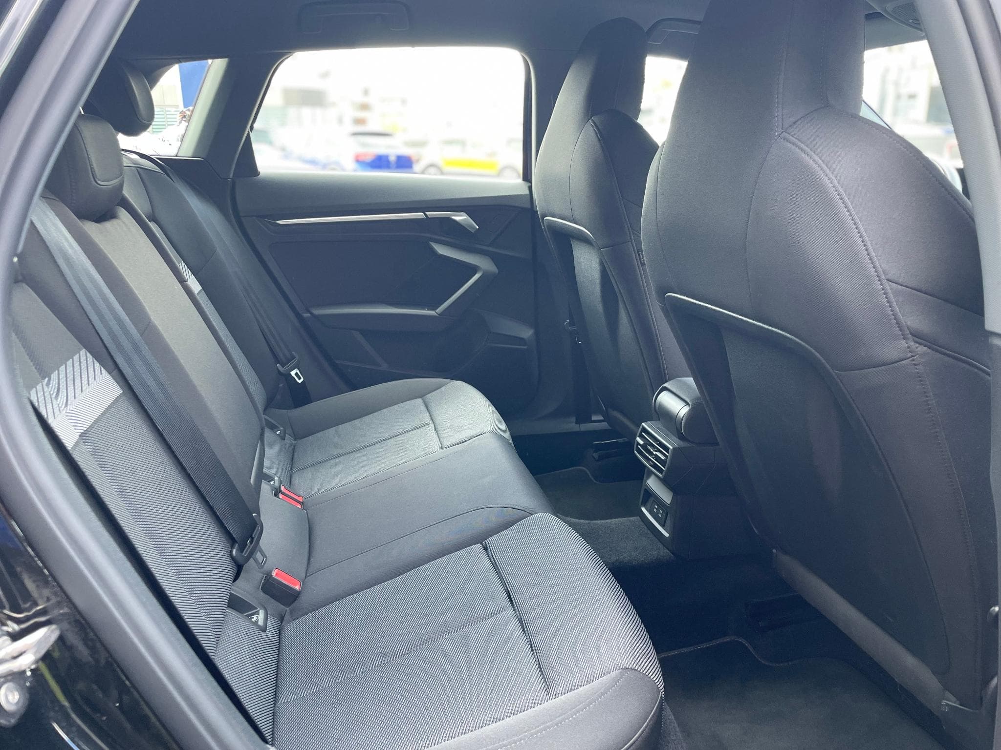 Audi A3 Sportback 35 TFSI S-tronic S line (2022) - Photo 5