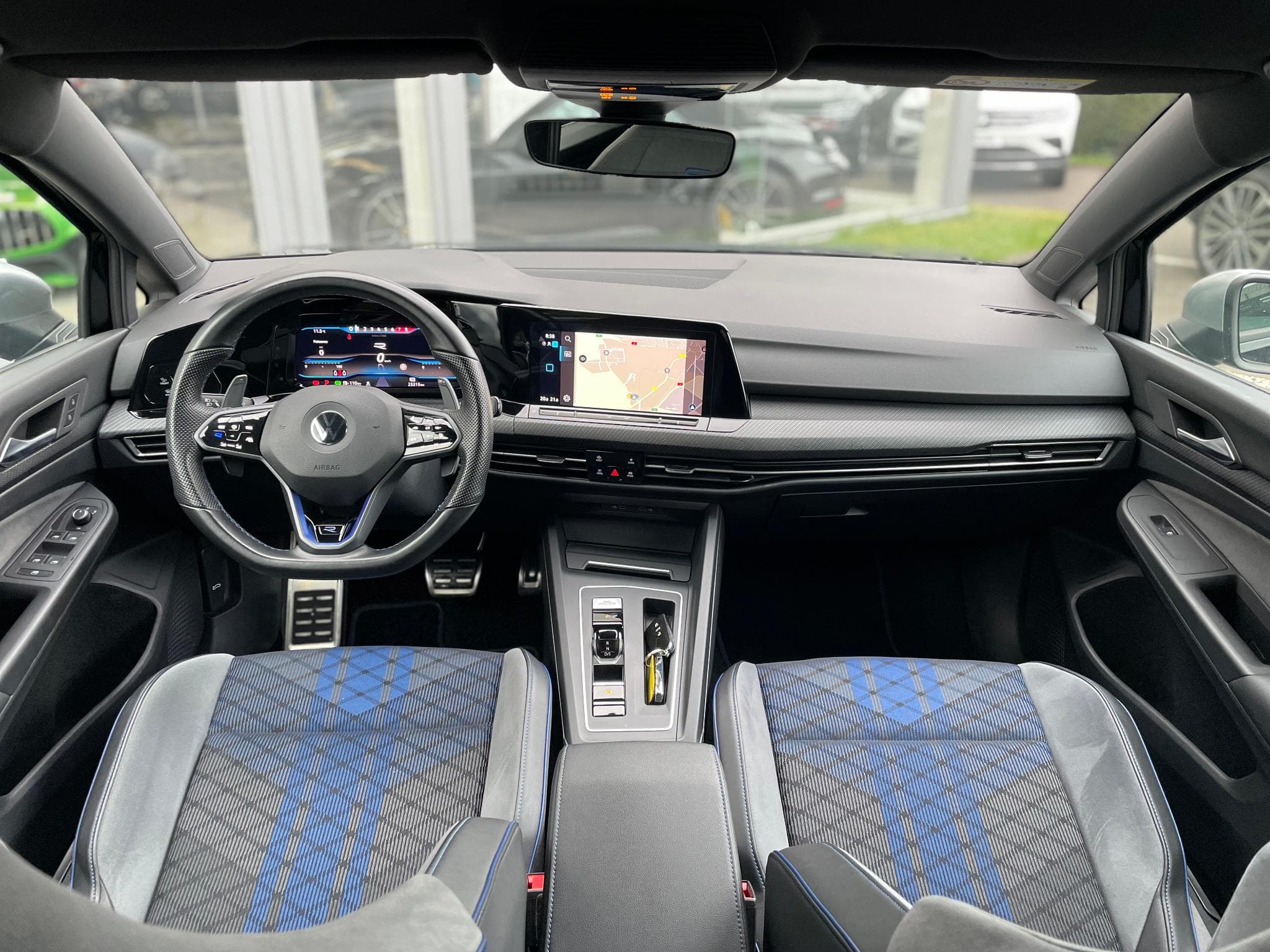 VW Golf 8 R DSG 4Motion Performance (2021) - Photo 13