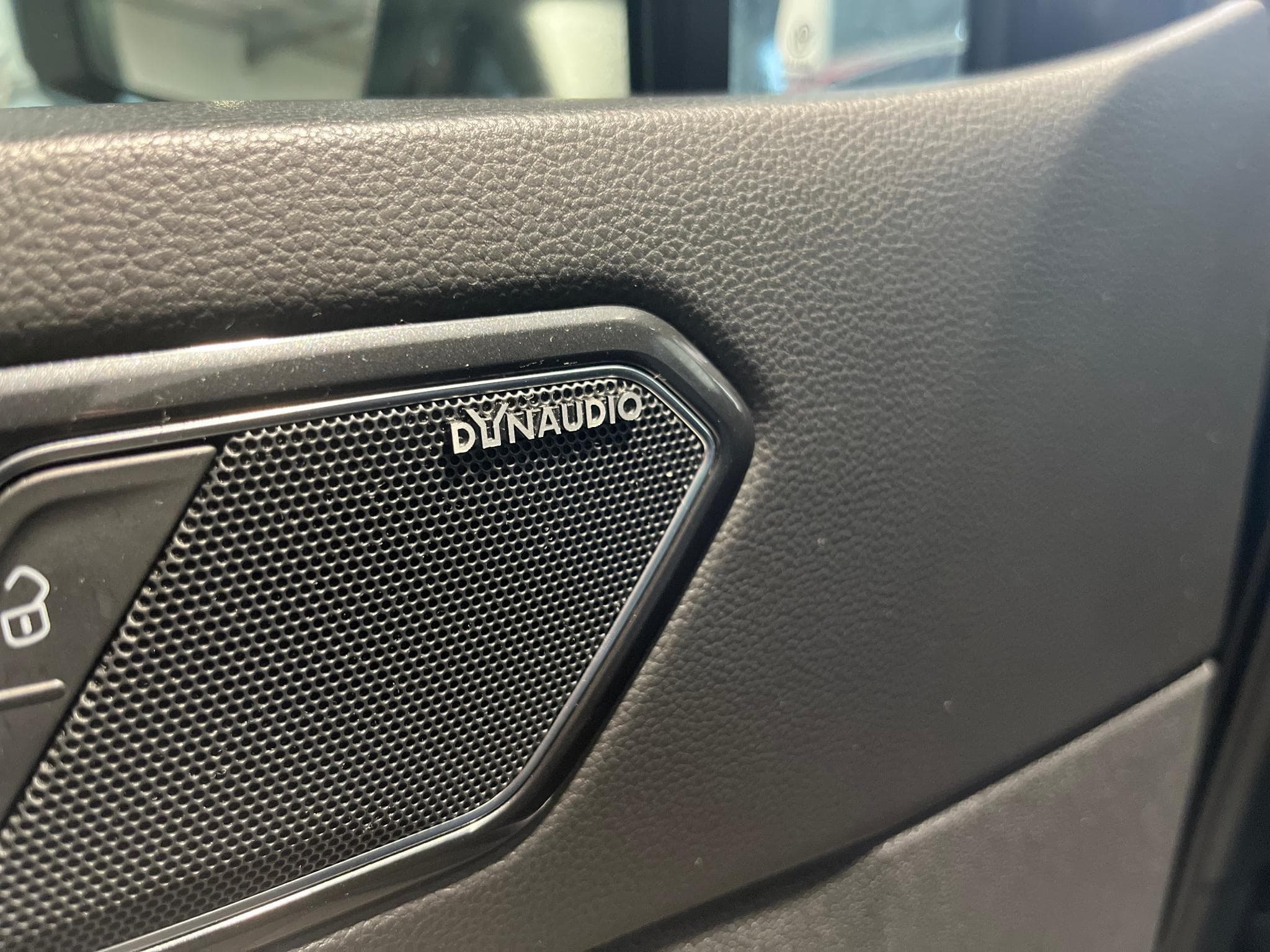 VW Tiguan 2.0 BI-TDI 240ch R-Line 4Motion DSG CARPLAY (2017) - Photo 22