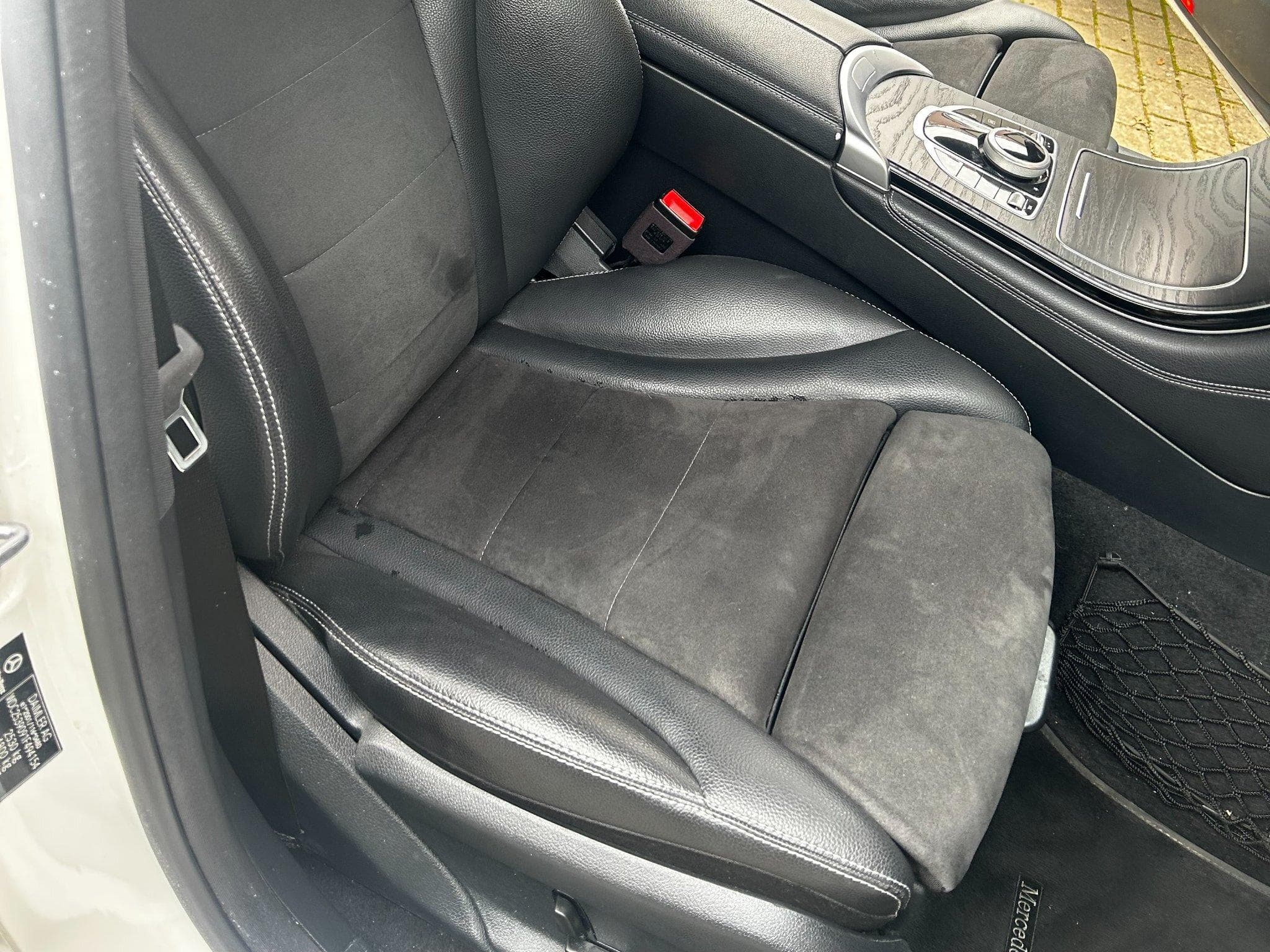 Mercedes GLC 250 AMG 4 MATIC (2019) - Photo 9
