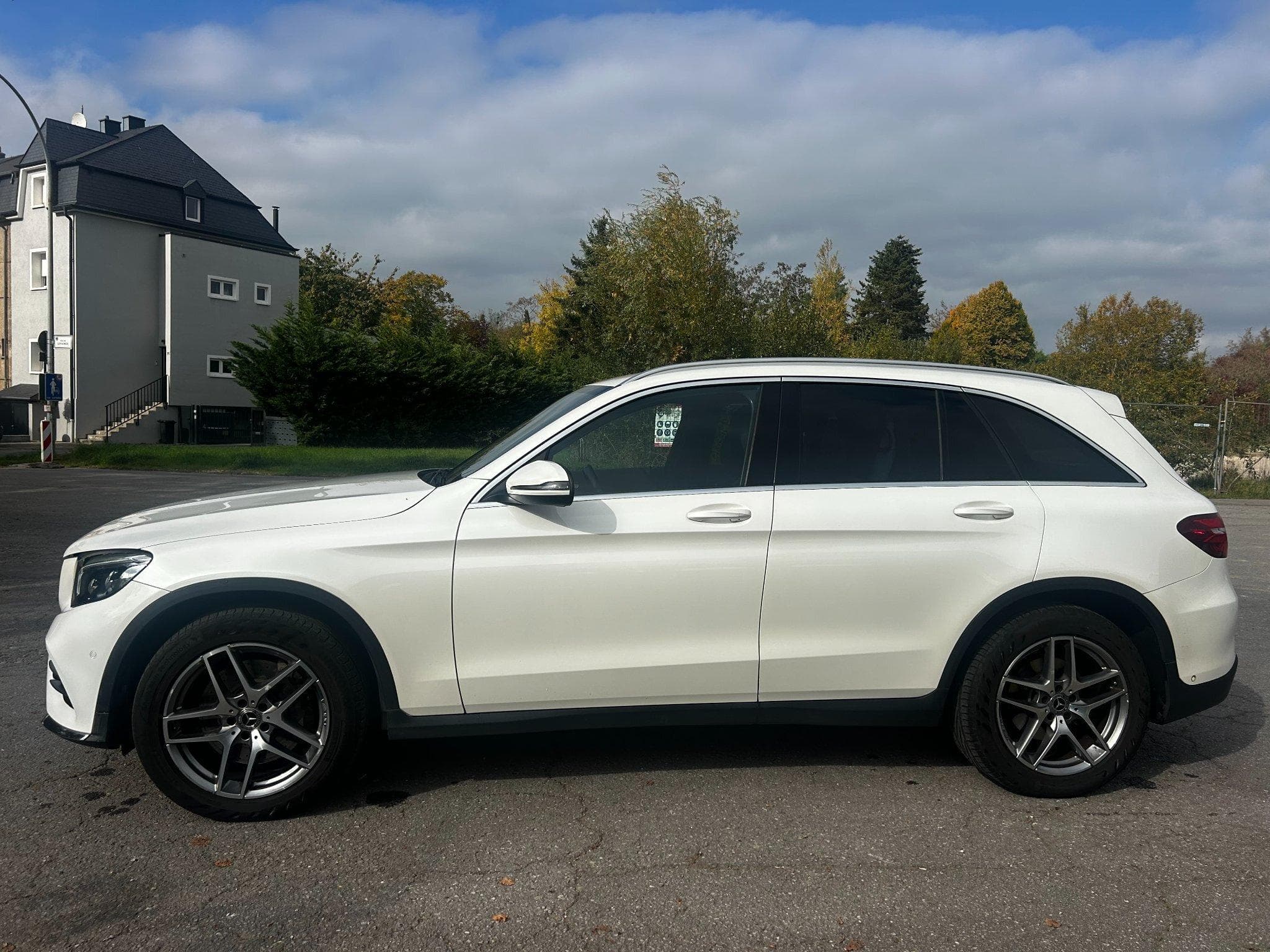 Mercedes GLC 250 AMG 4 MATIC (2019) - Photo 3