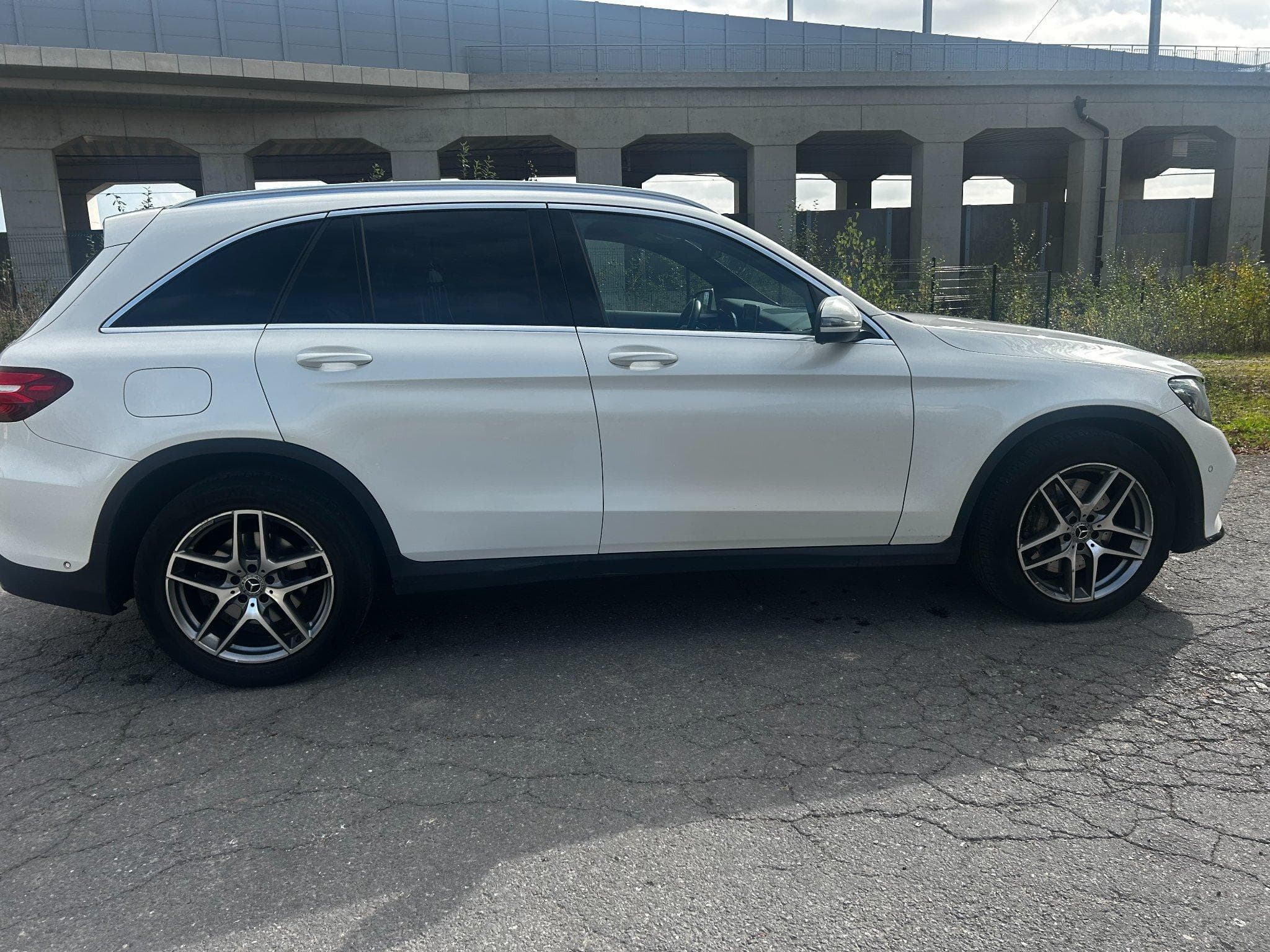 Mercedes GLC 250 AMG 4 MATIC (2019) - Photo 7