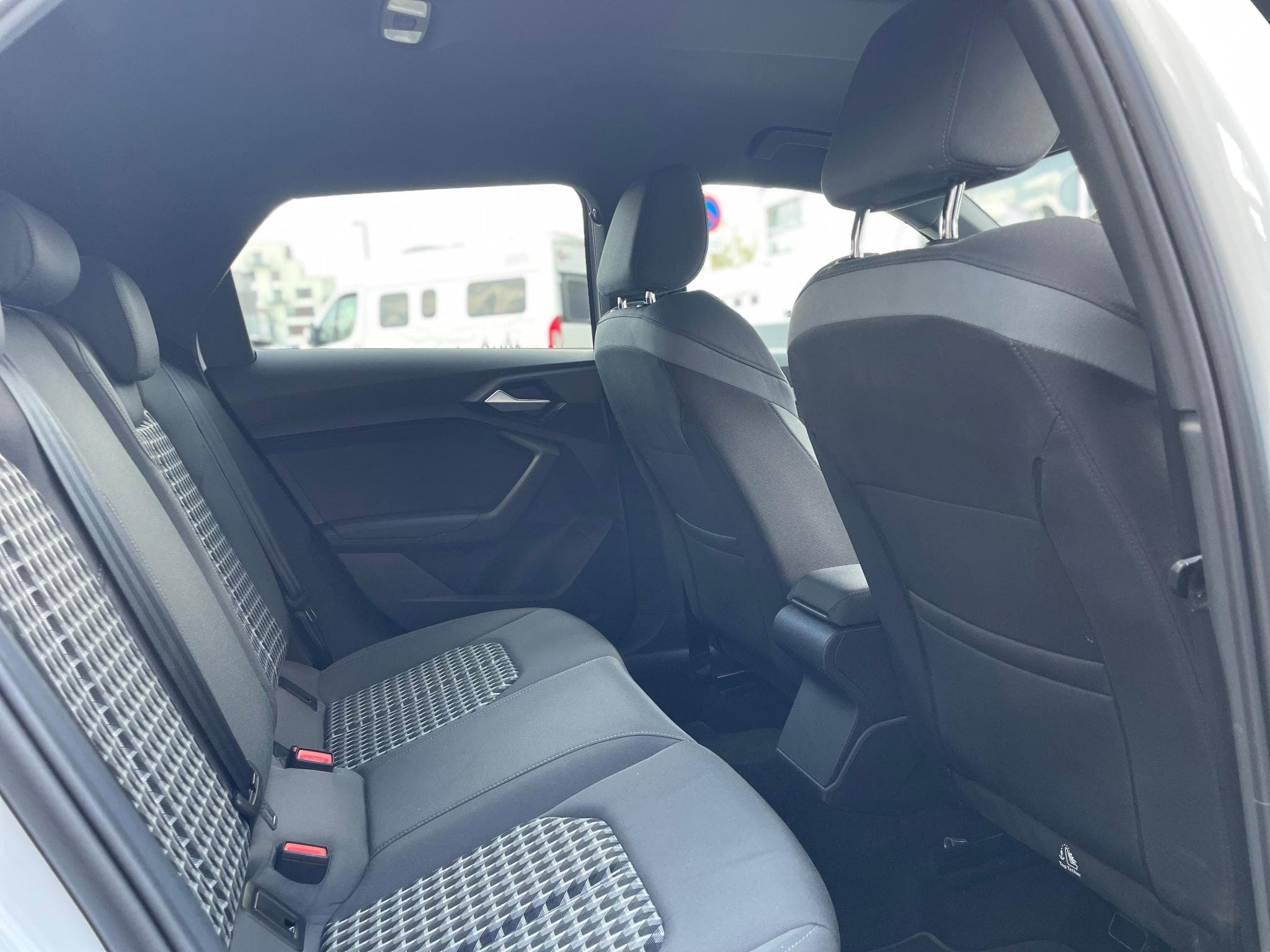 Audi A1 Sportback 35 TFSI S-tronic S-Line (2021) - Photo 5