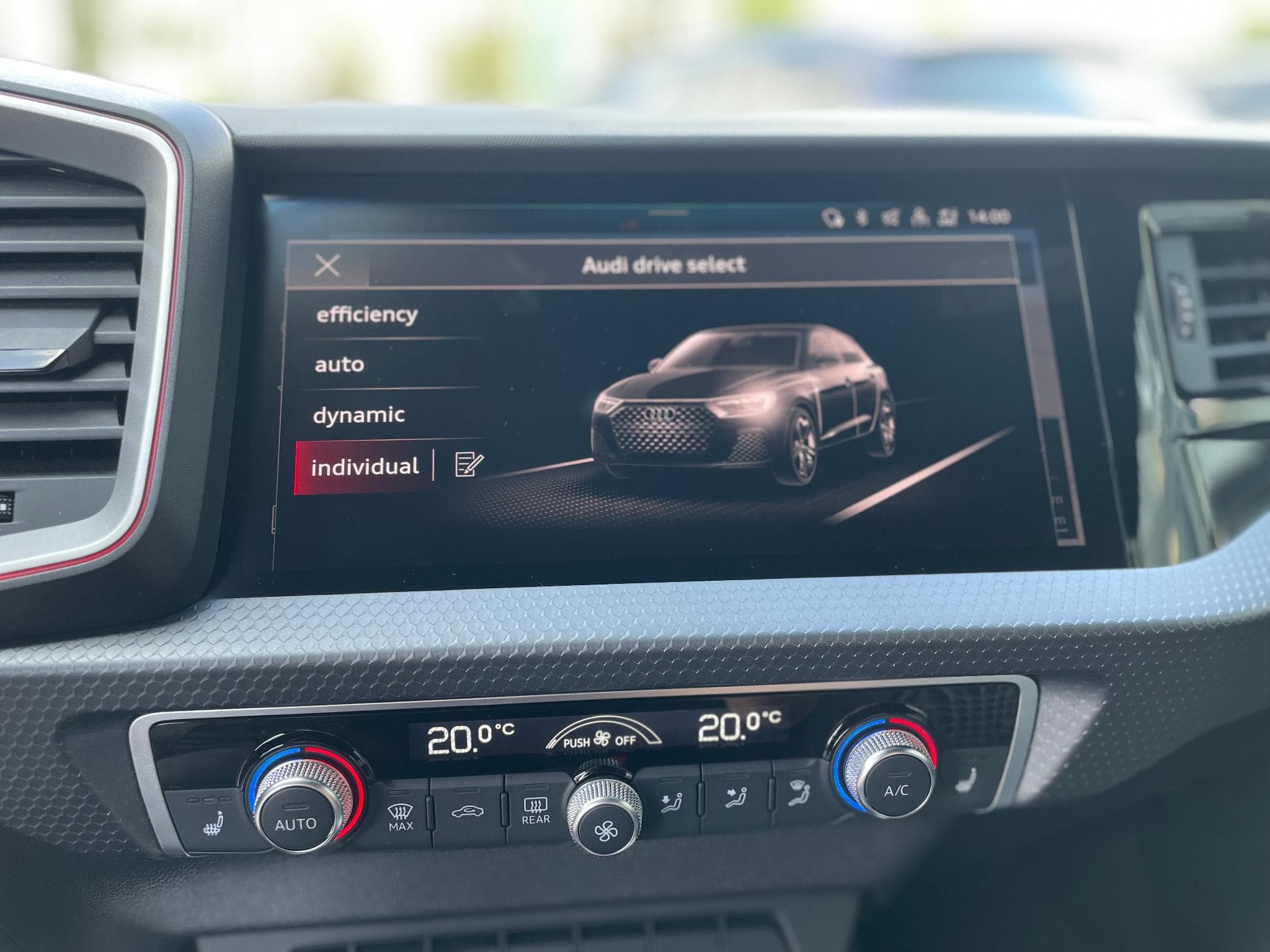 Audi A1 Sportback 35 TFSI S-tronic S-Line (2021) - Photo 11