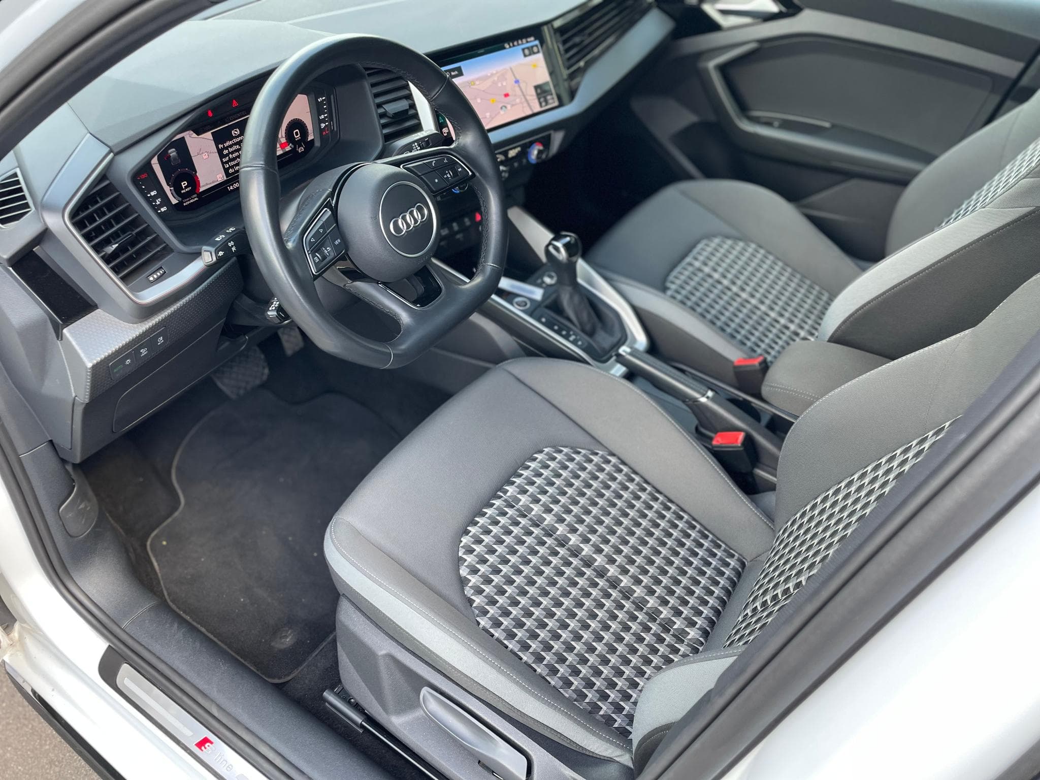 Audi A1 Sportback 35 TFSI S-tronic S-Line (2021) - Photo 6