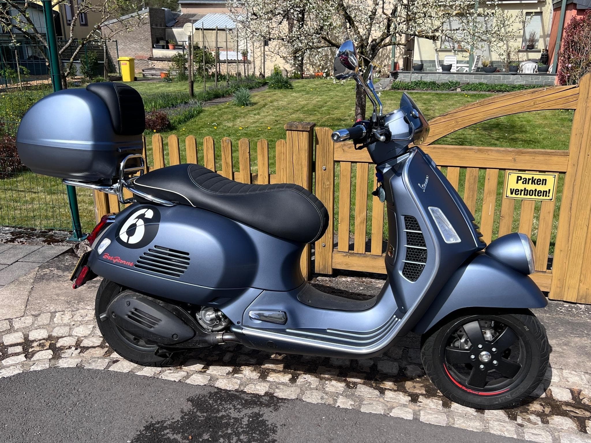 Vespa GTV 300 Sei Giorni Grigio - II Edition (2020) - Photo 1