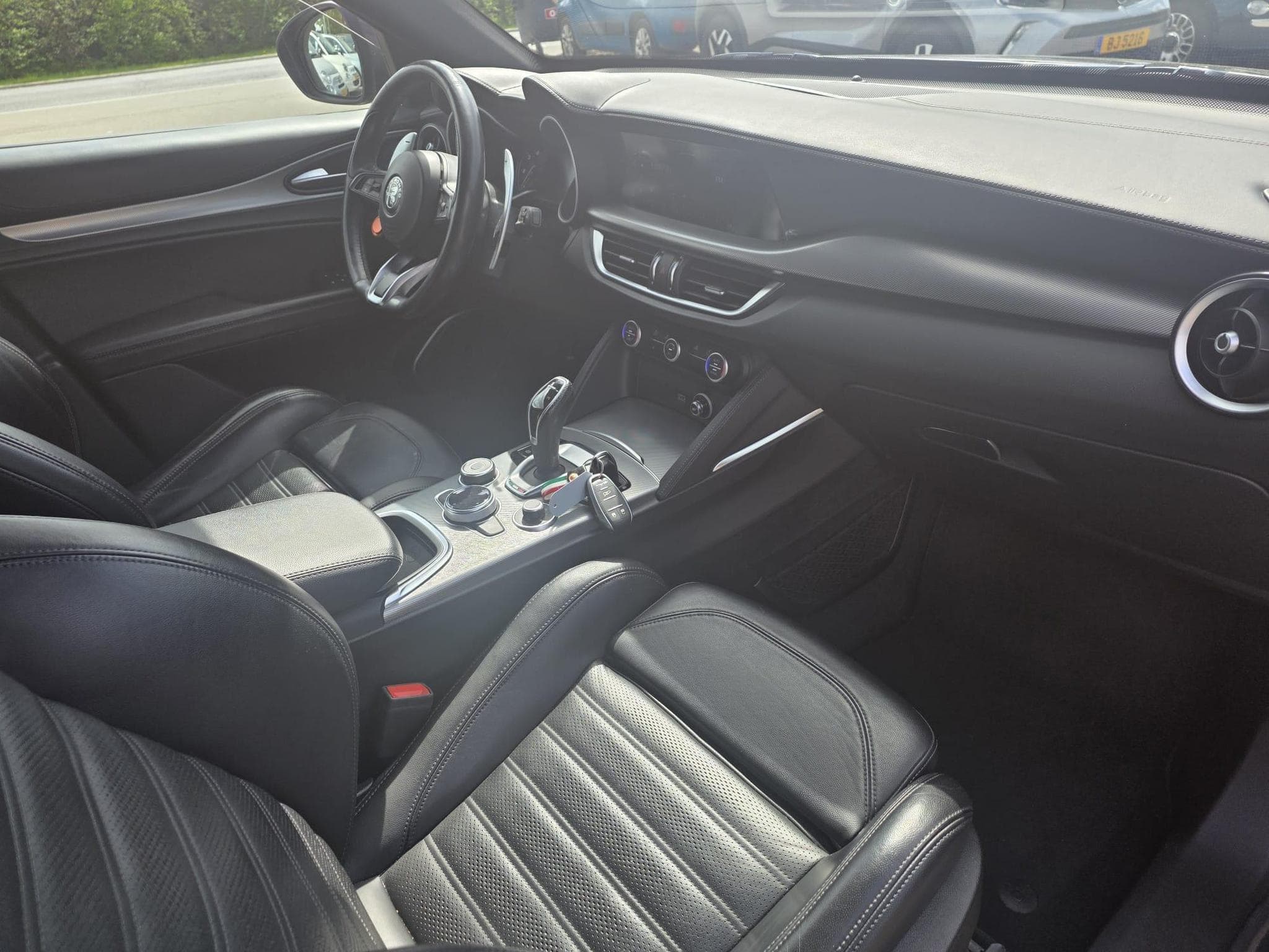 Alfa-Romeo Stelvio VELOCE 2.2 210 CV Q4 (2021) - Photo 10