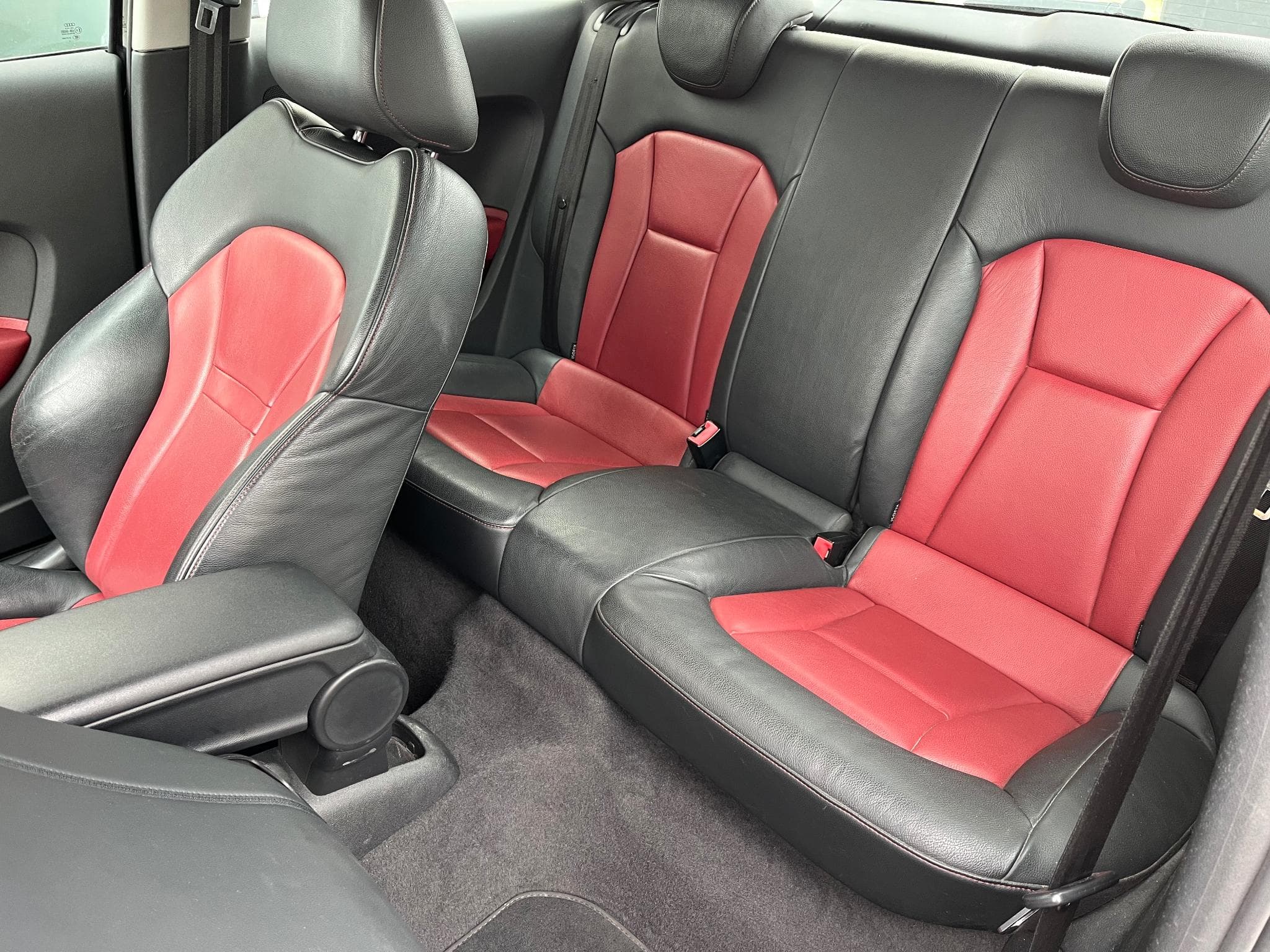 Audi A1 1.6 TDI (2011) - Photo 11