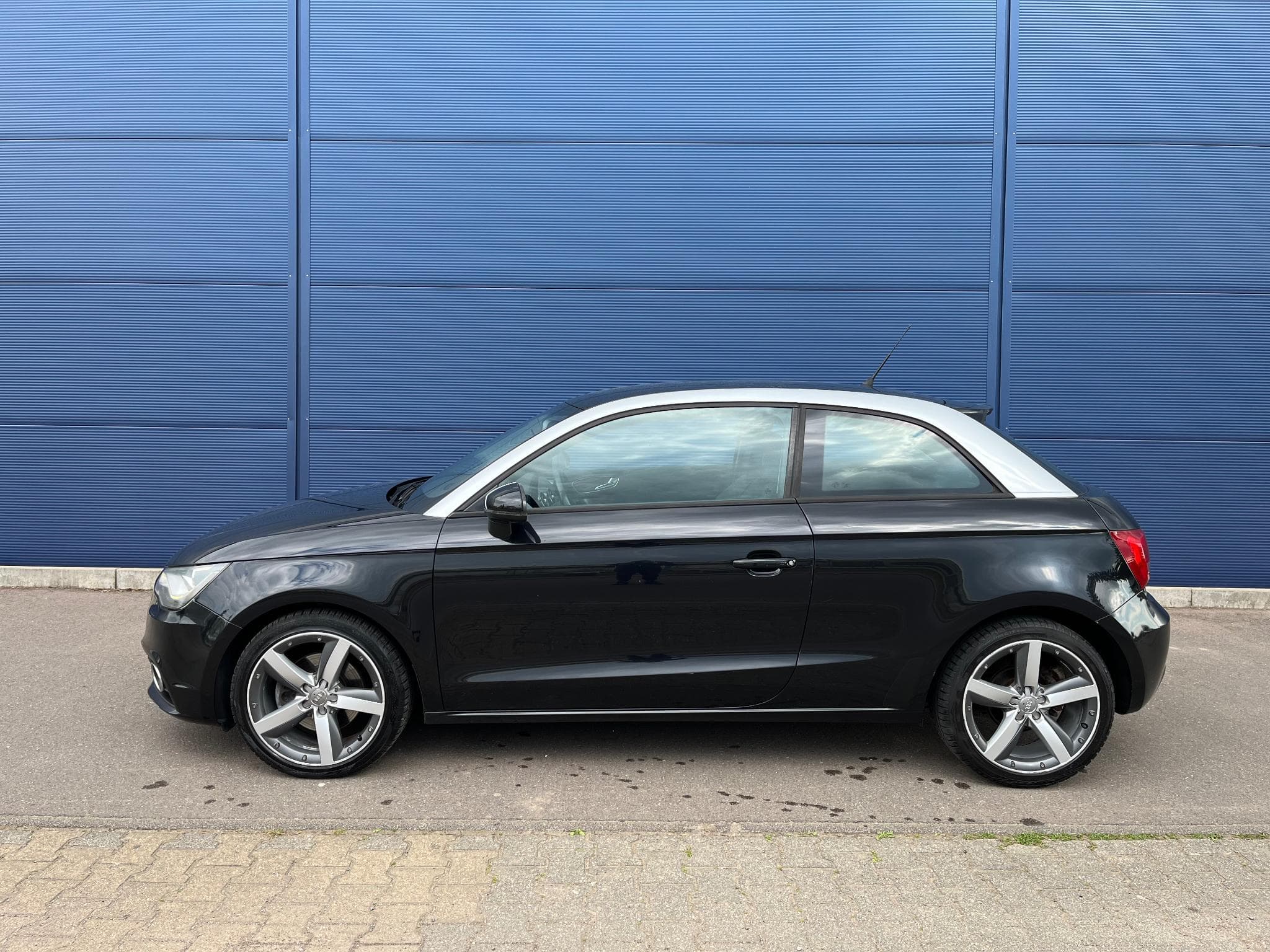 Audi A1 1.6 TDI (2011) - Photo 4