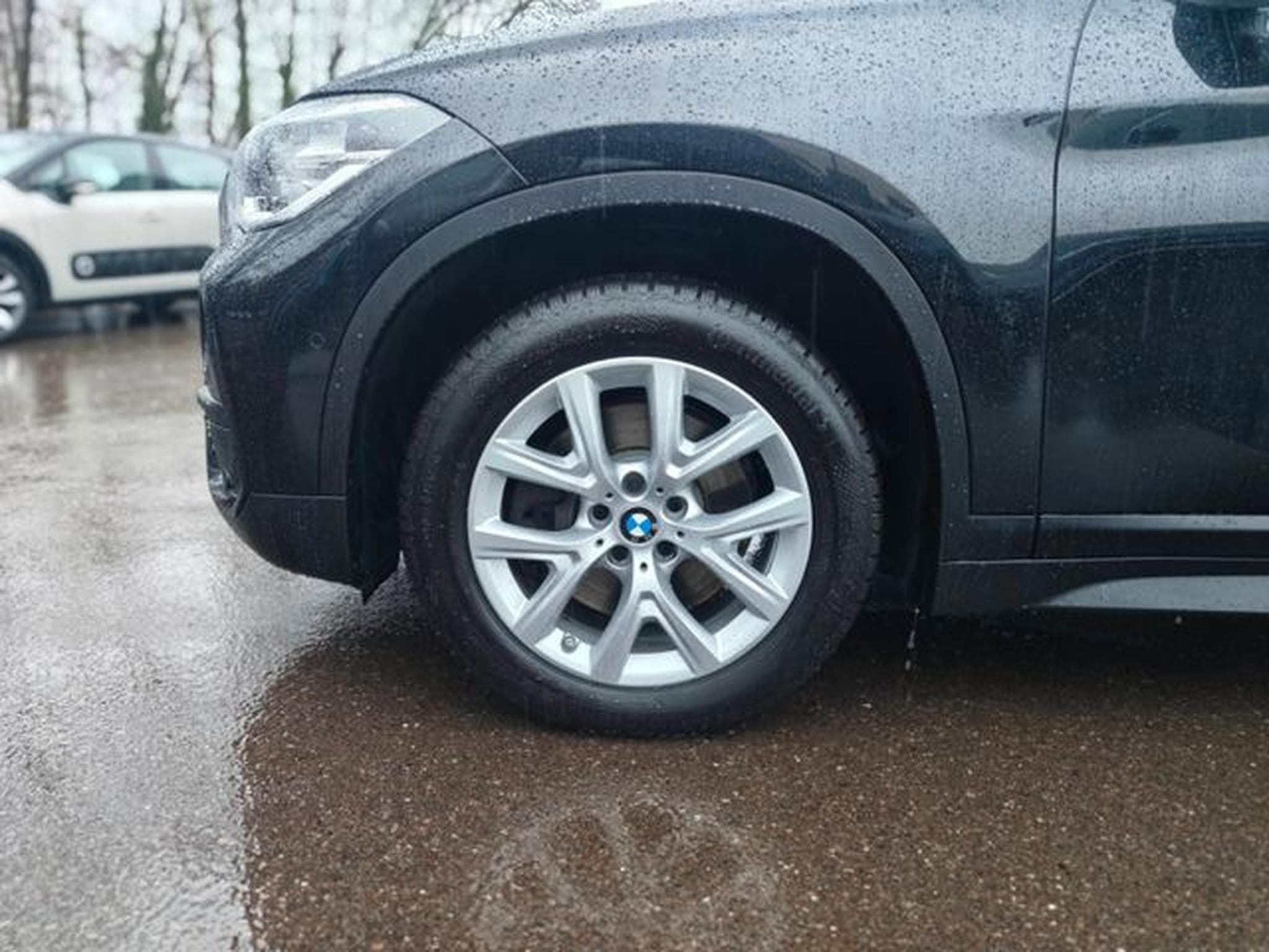 BMW X1 X1 xDRIVE*2.0D*AUT*ADVANTAGE*LED*AHK*NAVI*ASSIST (2019) - Photo 10