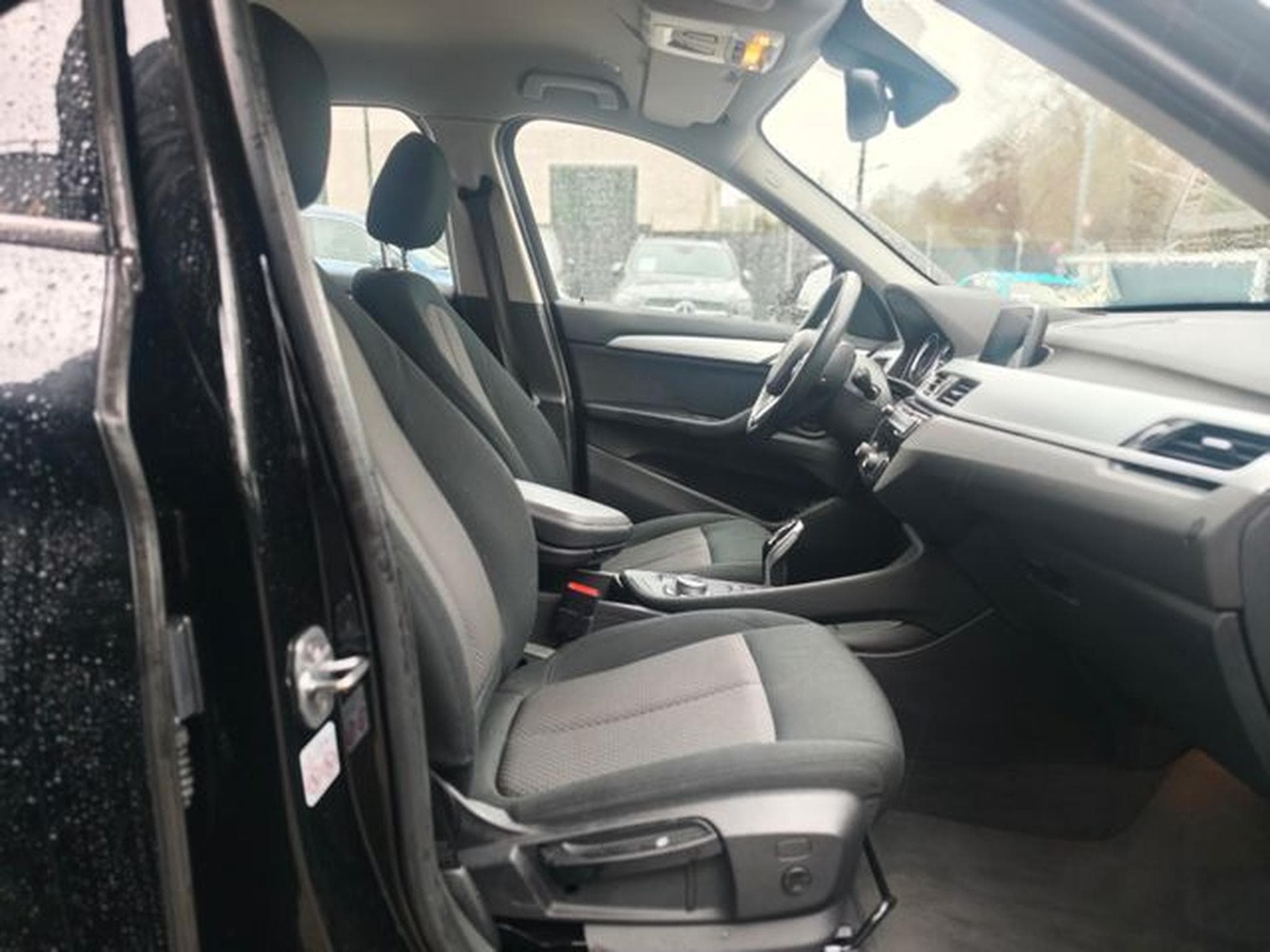 BMW X1 X1 xDRIVE*2.0D*AUT*ADVANTAGE*LED*AHK*NAVI*ASSIST (2019) - Photo 15
