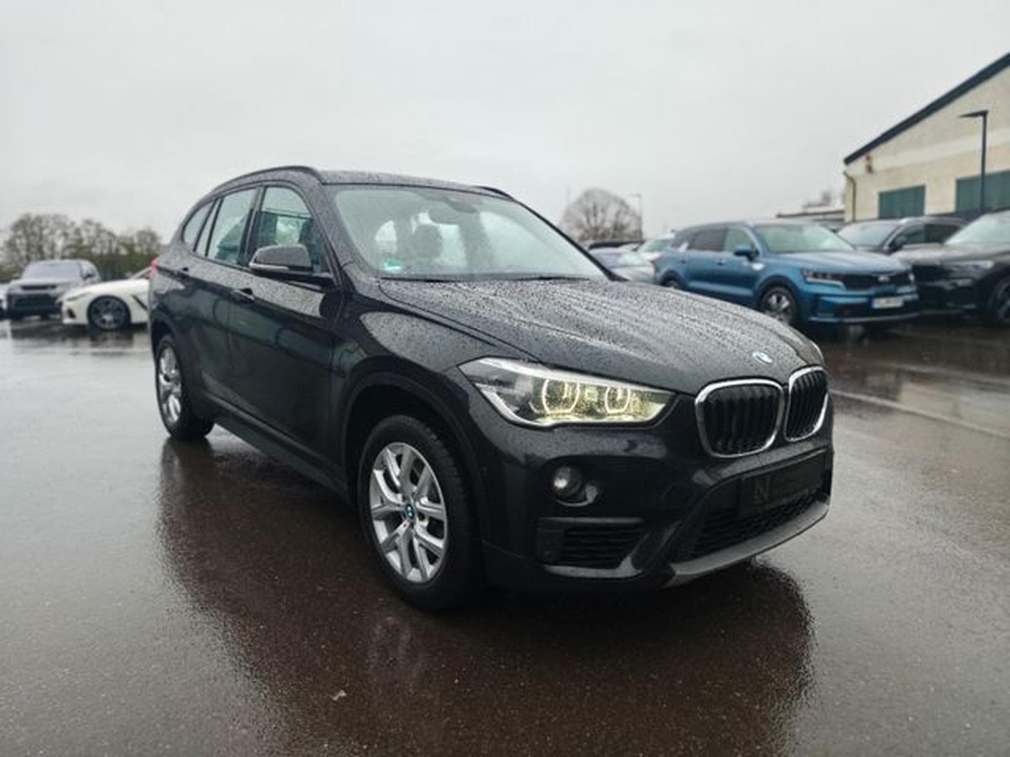 BMW X1 X1 xDRIVE*2.0D*AUT*ADVANTAGE*LED*AHK*NAVI*ASSIST (2019) - Photo 4