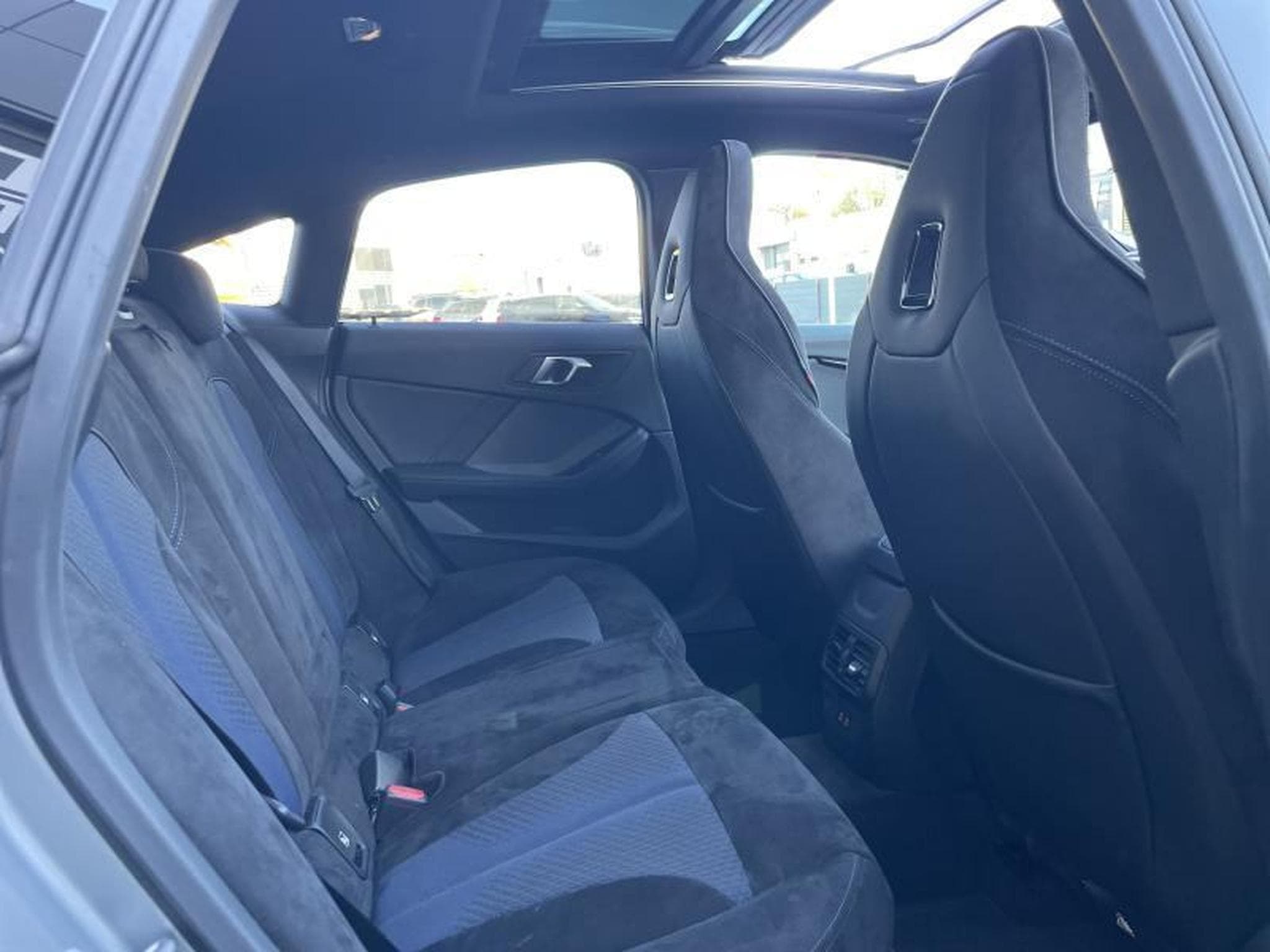 BMW 218 Gran Coupé i Pack M Auto Frozen Grey Toit Ouvrant (2024) - Photo 5